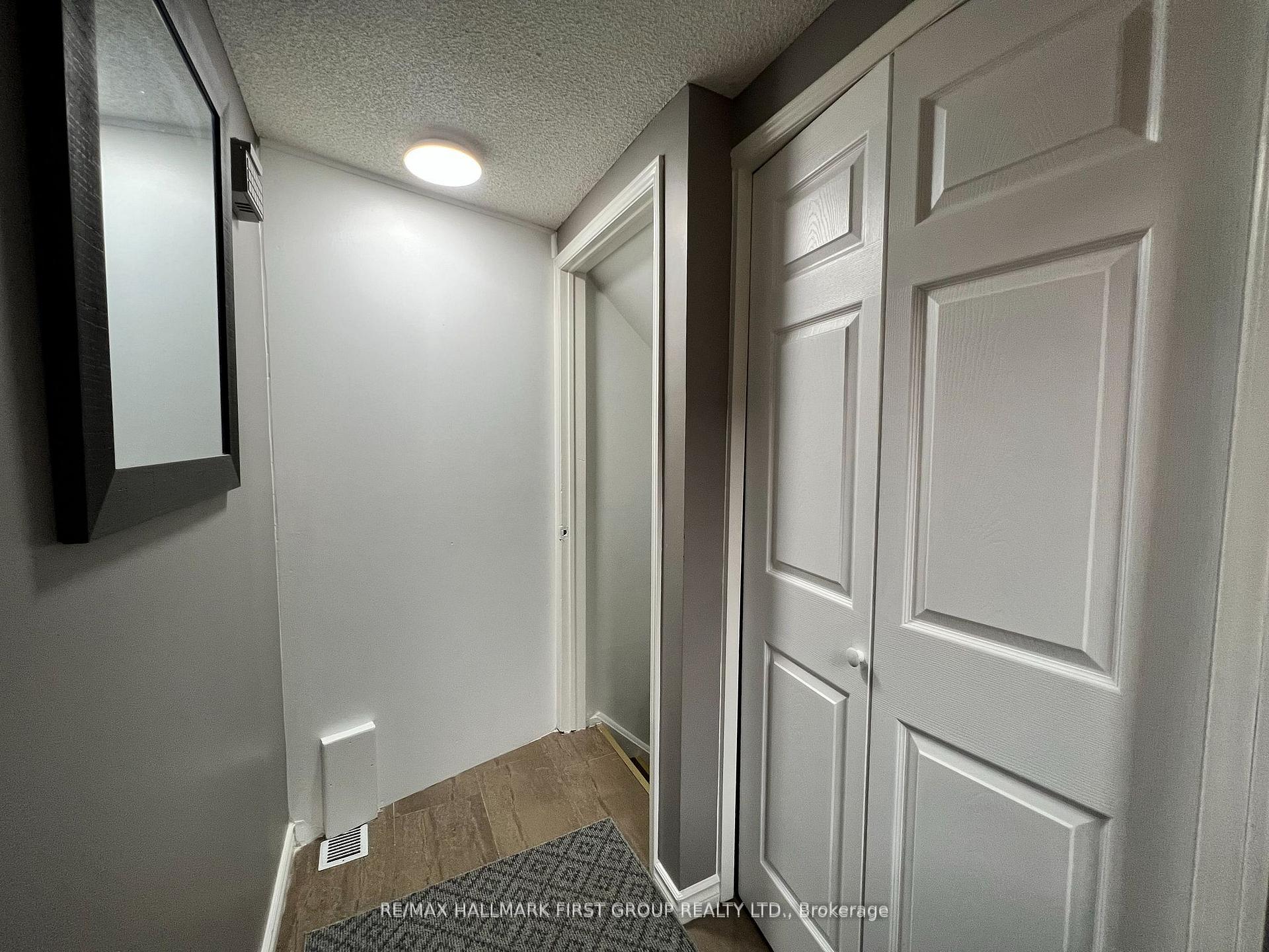 Photo 3 of 1731 Echo Point Court, Pickering, Liverpool — HOMEH