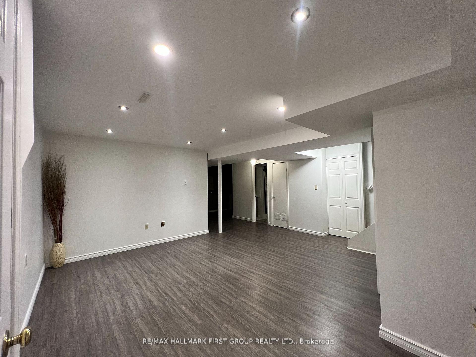Photo 6 of 1731 Echo Point Court, Pickering, Liverpool — HOMEH