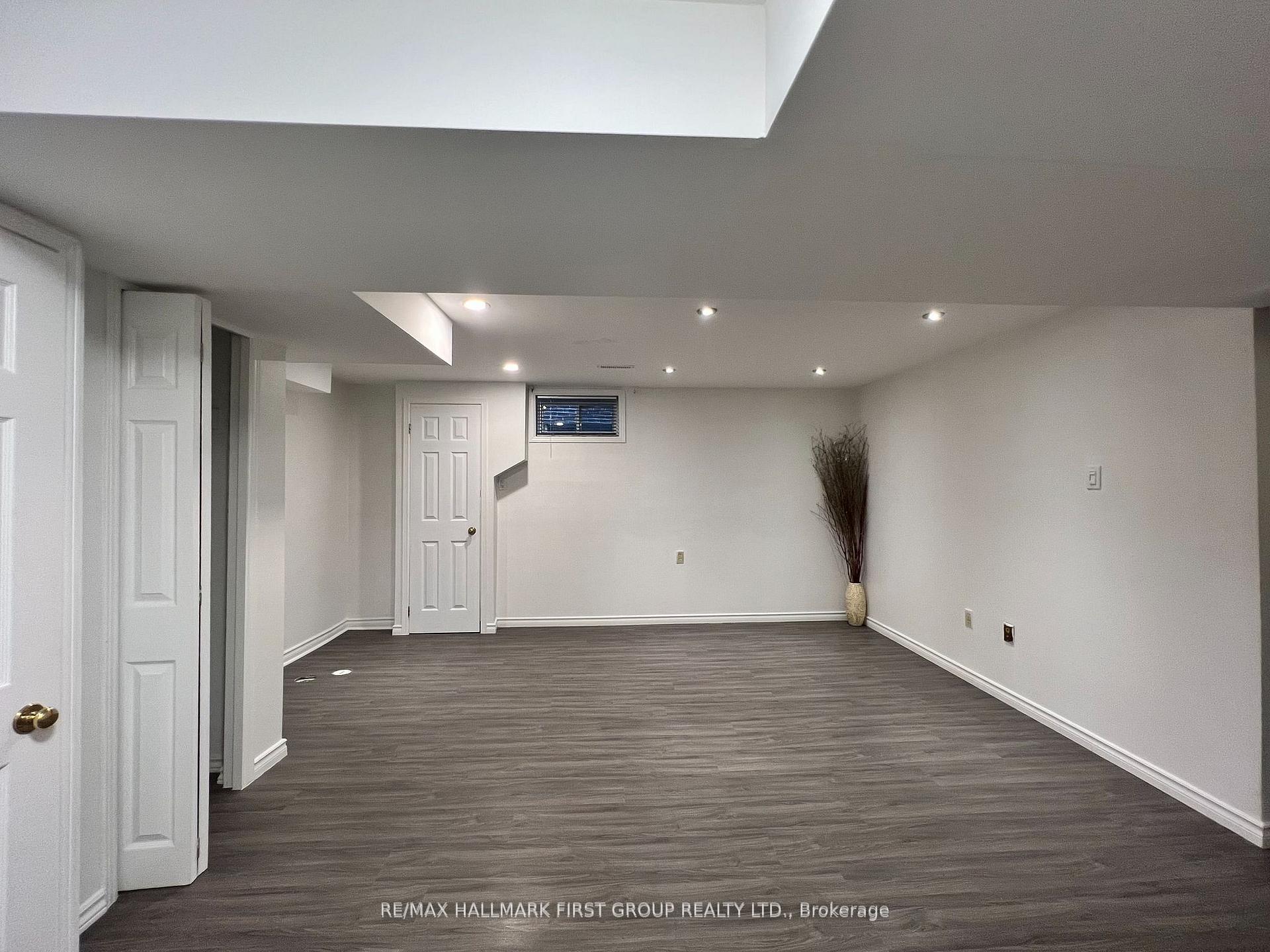 Photo 7 of 1731 Echo Point Court, Pickering, Liverpool — HOMEH