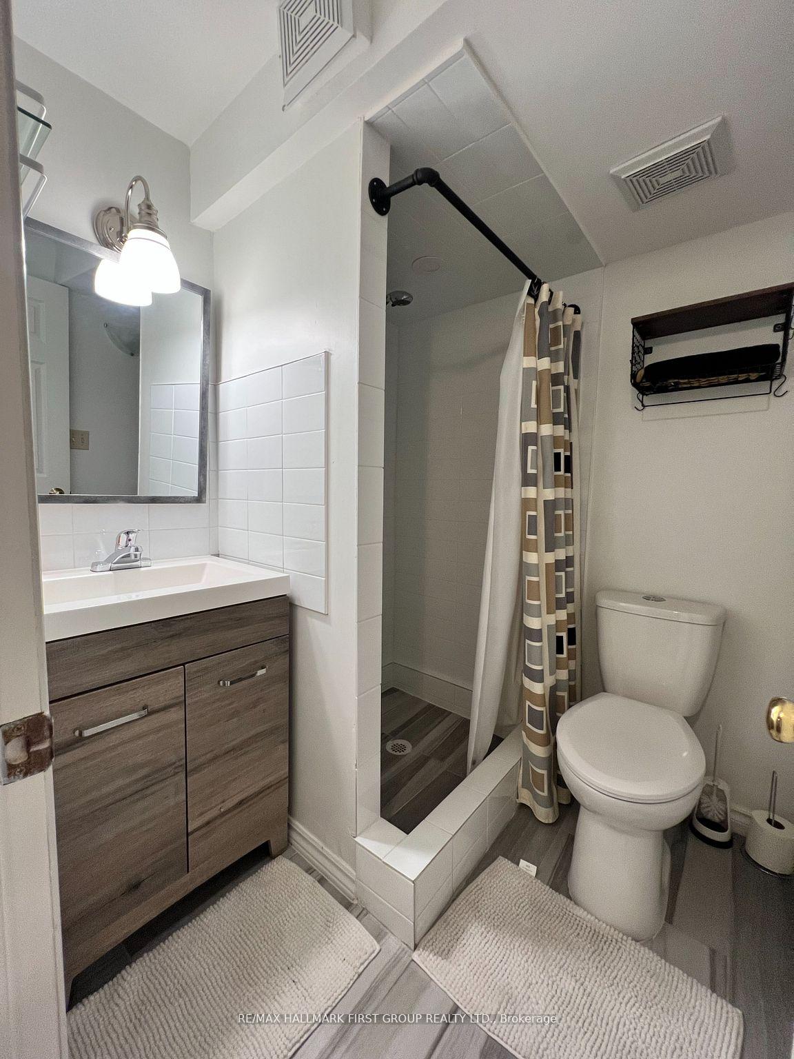 Photo 9 of 1731 Echo Point Court, Pickering, Liverpool — HOMEH
