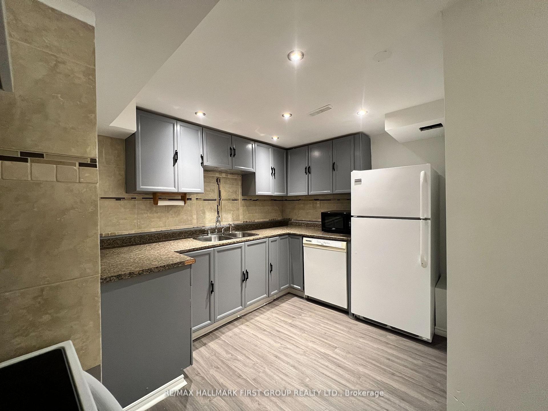 Photo 10 of 1731 Echo Point Court, Pickering, Liverpool — HOMEH