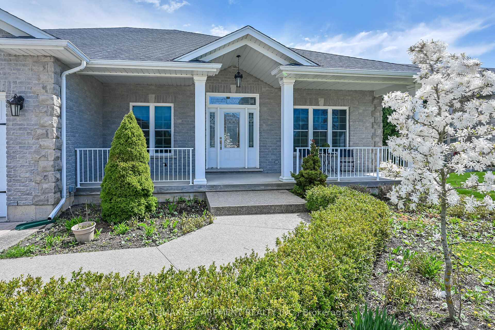 Photo 4 of 186 Donjon Boulevard, Norfolk, Port Dover — HOMEH
