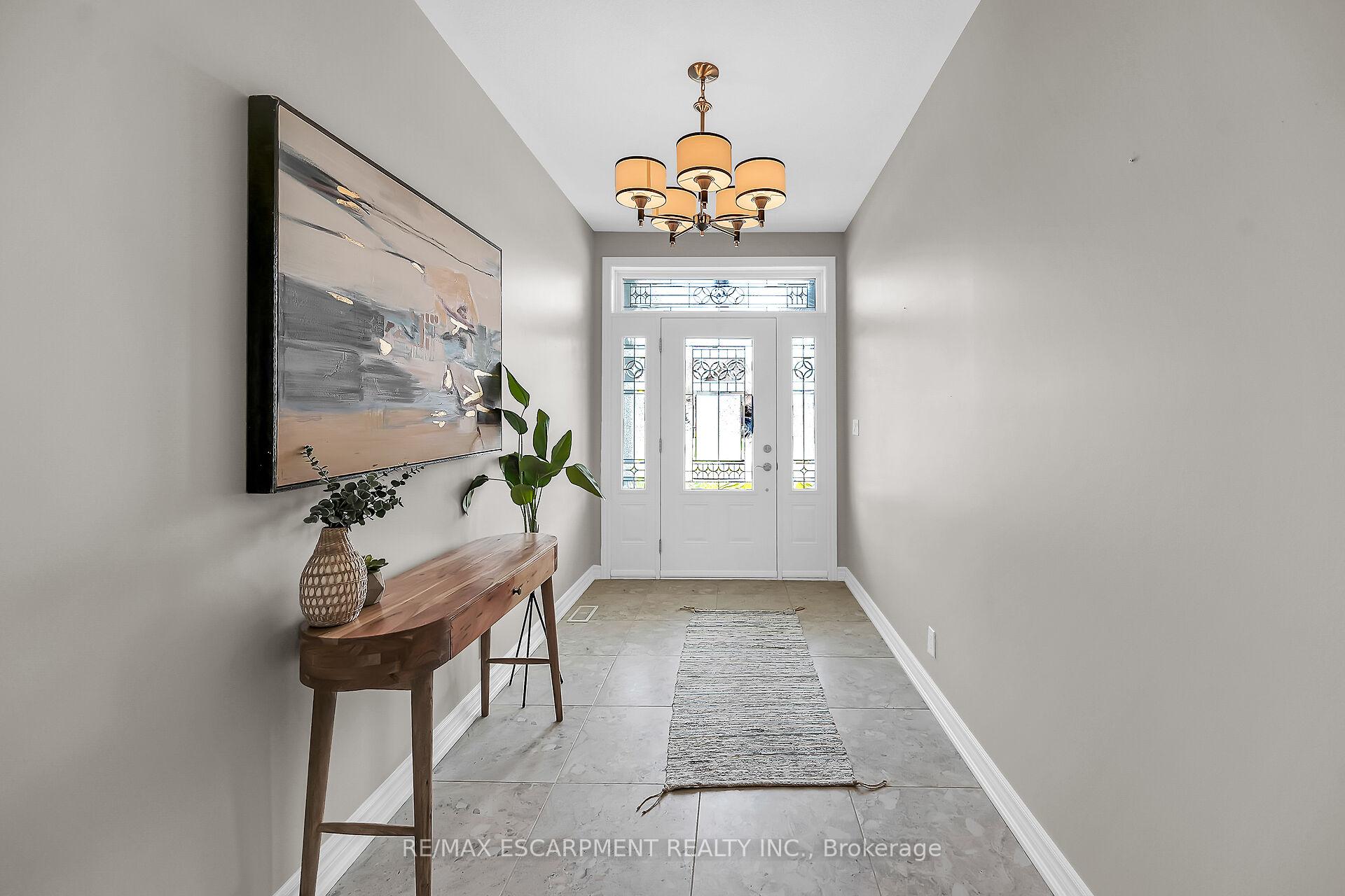 Photo 6 of 186 Donjon Boulevard, Norfolk, Port Dover — HOMEH