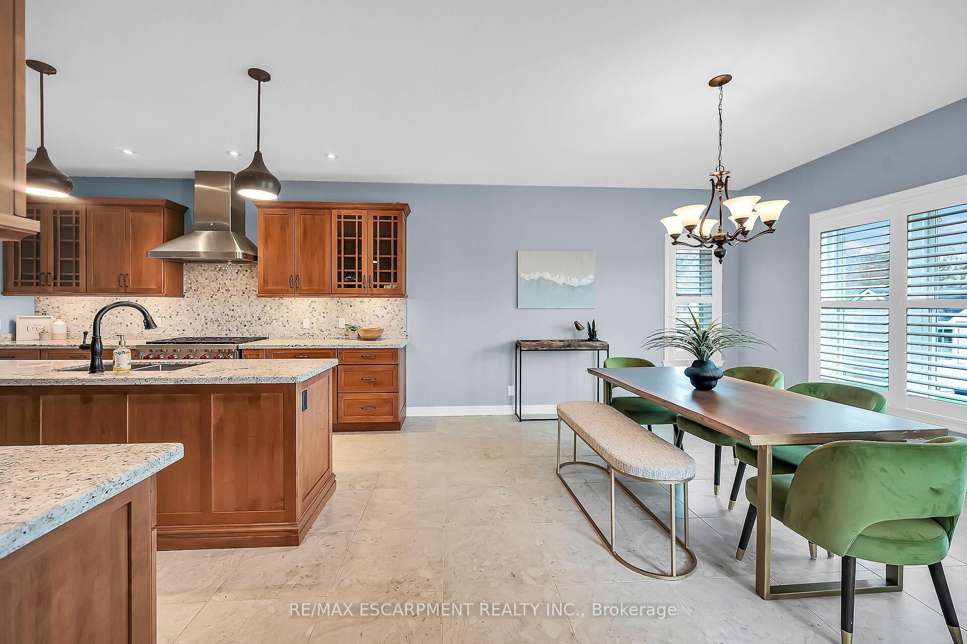 Photo 9 of 186 Donjon Boulevard, Norfolk, Port Dover — HOMEH