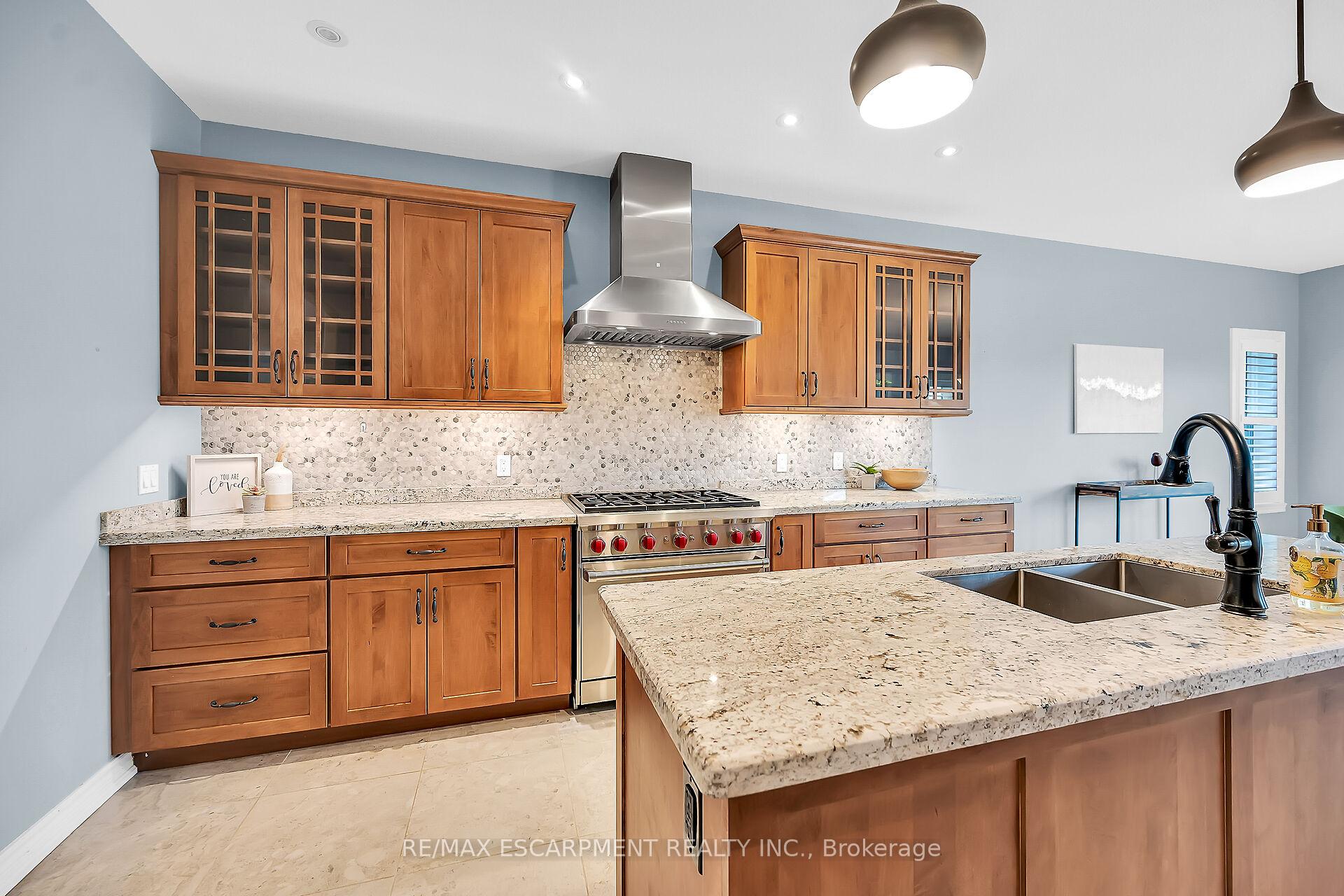 Photo 13 of 186 Donjon Boulevard, Norfolk, Port Dover — HOMEH