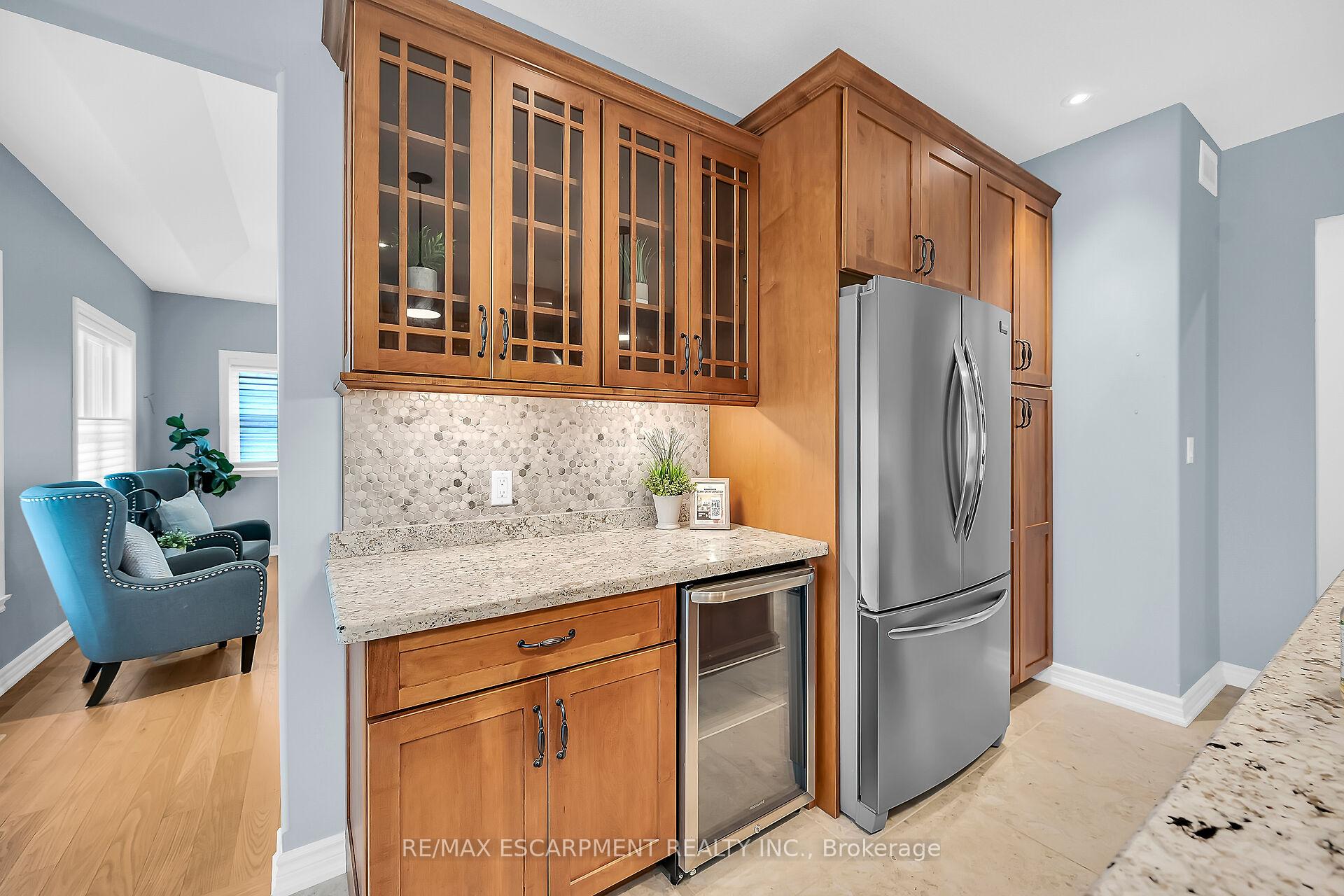 Photo 16 of 186 Donjon Boulevard, Norfolk, Port Dover — HOMEH