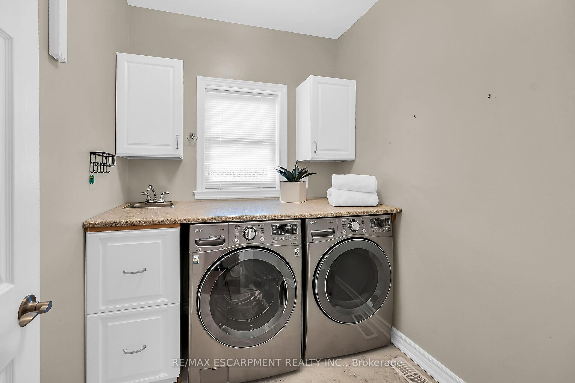 Photo 20 of 186 Donjon Boulevard, Norfolk, Port Dover — HOMEH