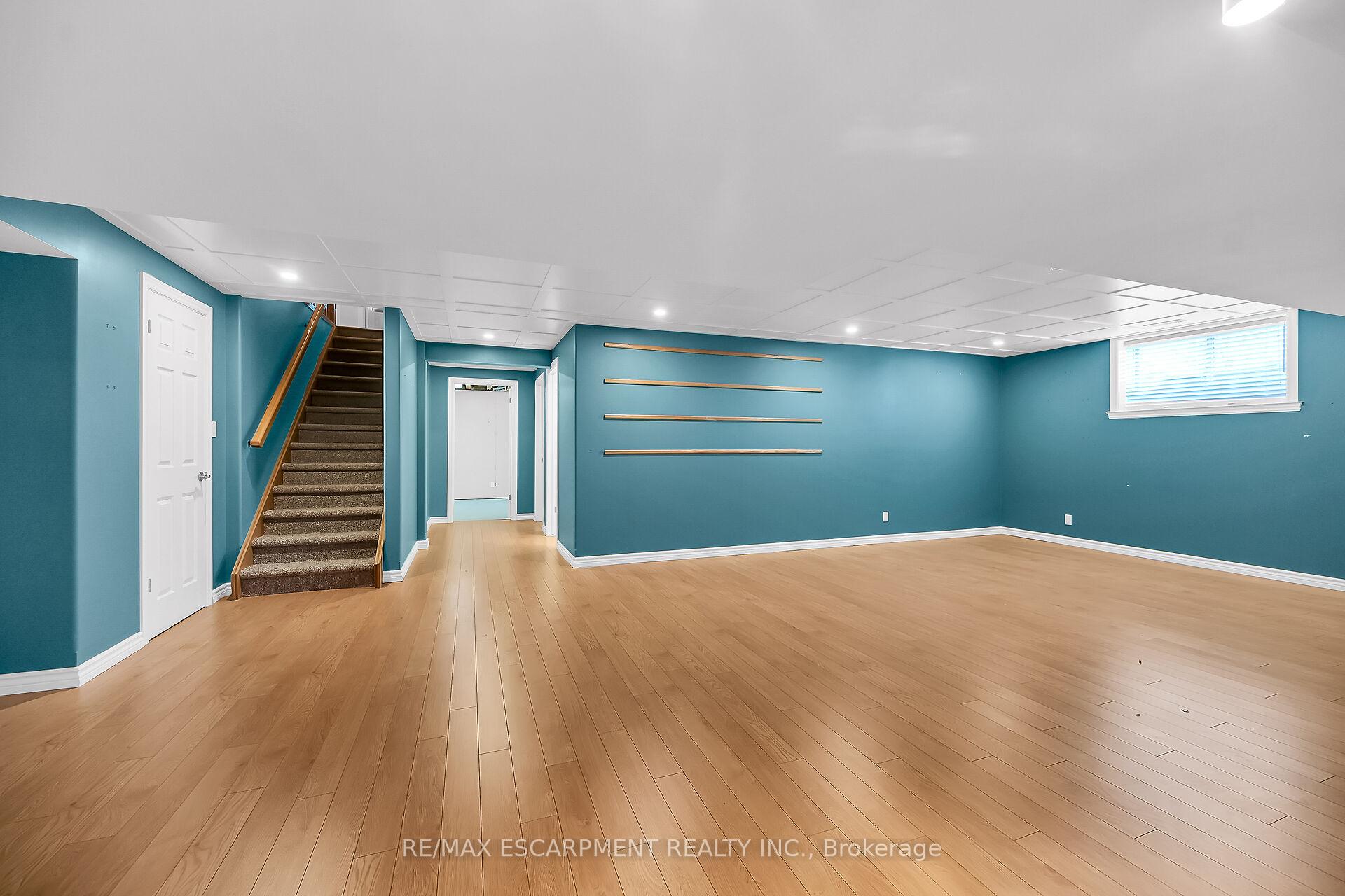 Photo 28 of 186 Donjon Boulevard, Norfolk, Port Dover — HOMEH