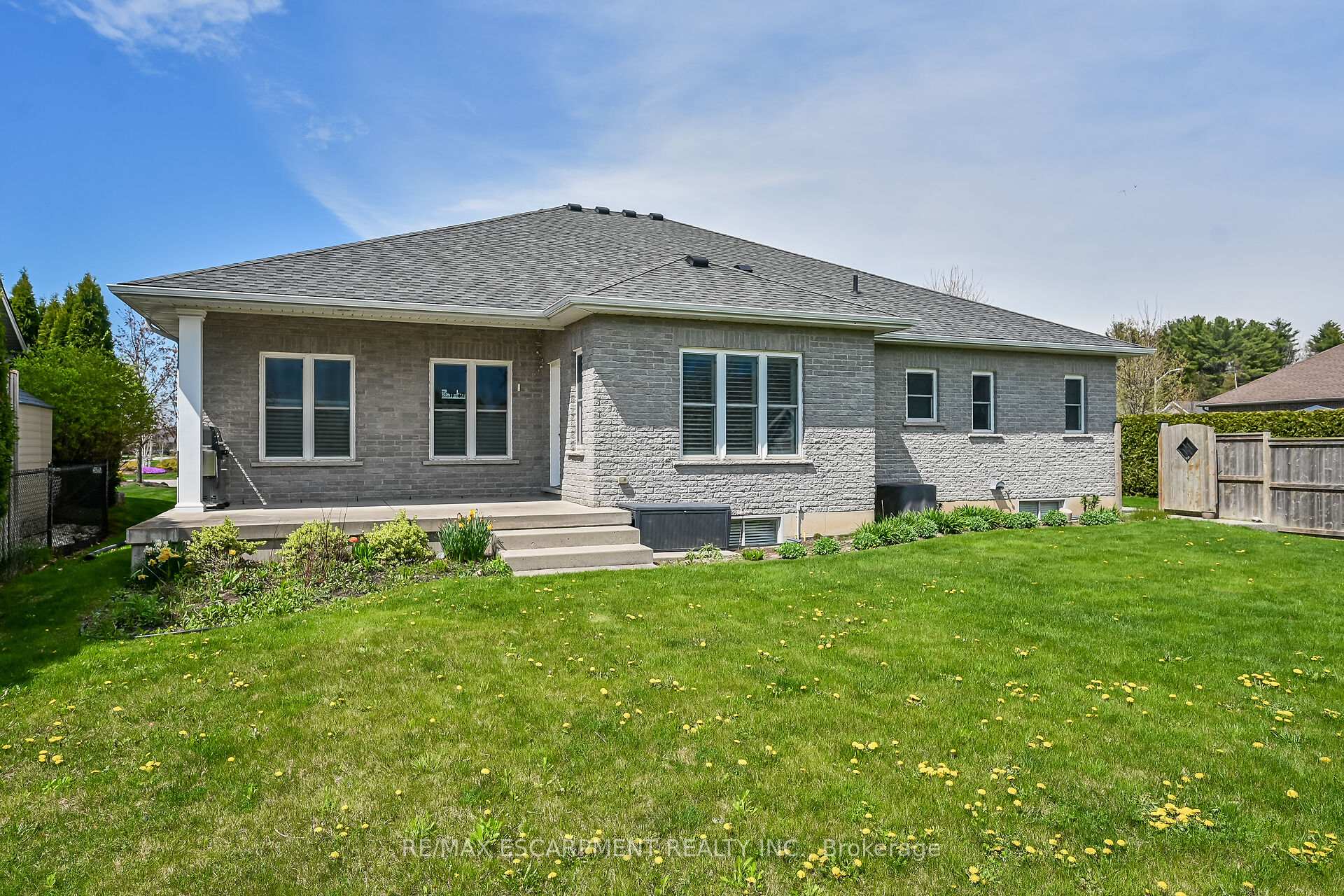 Photo 39 of 186 Donjon Boulevard, Norfolk, Port Dover — HOMEH