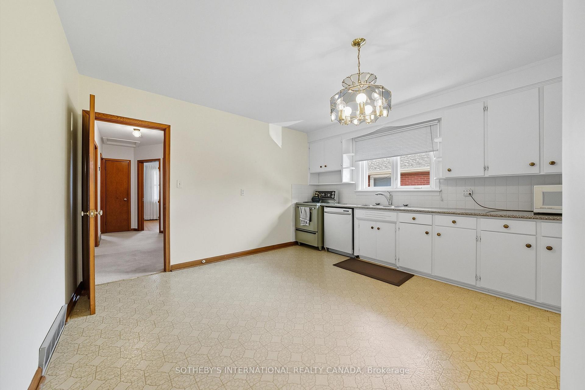 Photo 14 of 179 Cromwell Avenue, Oshawa, Vanier — HOMEH