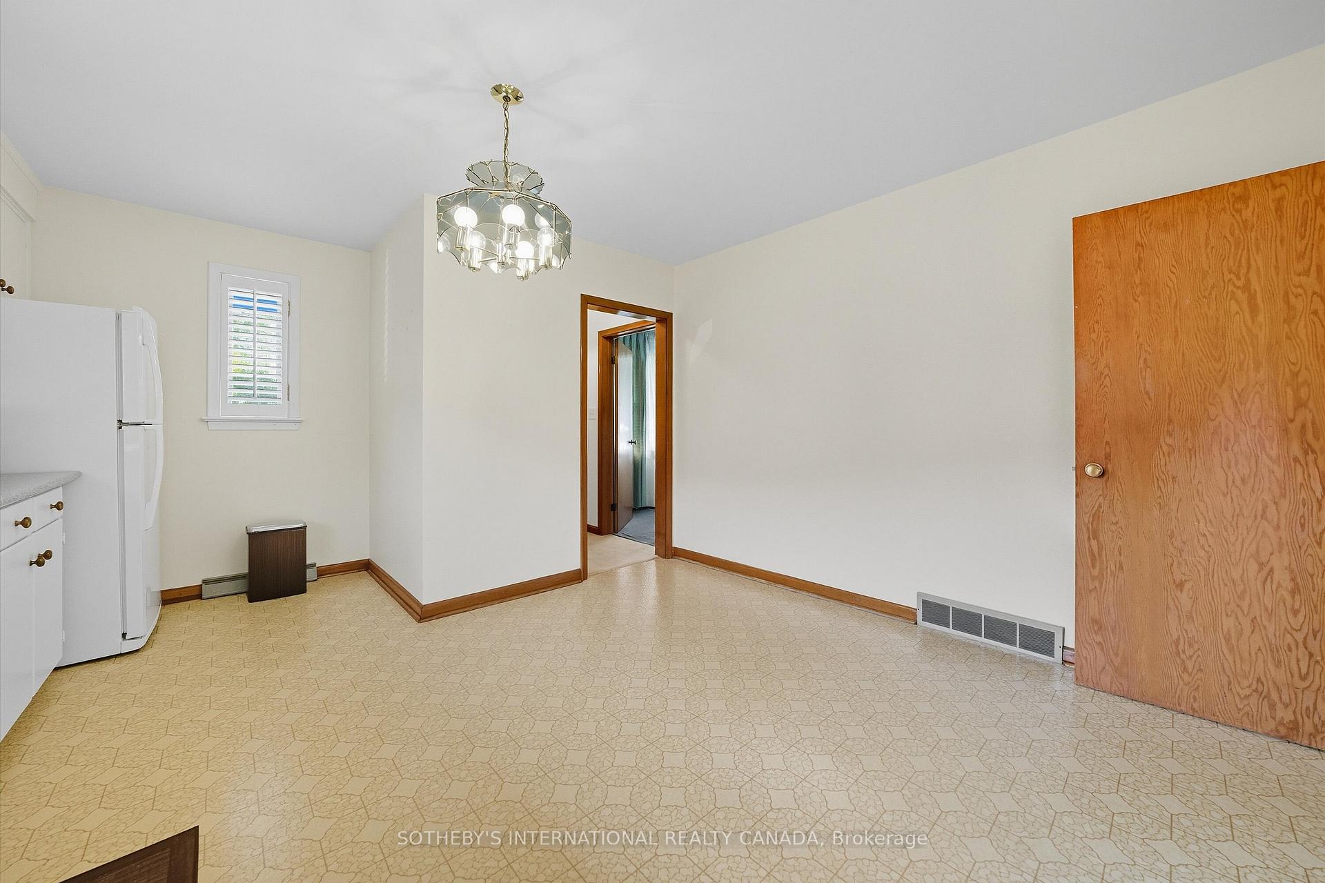 Photo 15 of 179 Cromwell Avenue, Oshawa, Vanier — HOMEH