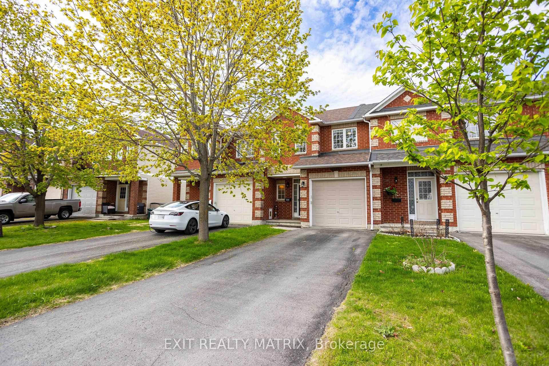 Photo 1 of 1158 Brasseur Crescent, Ottawa, Fallingbrook/Gardenway South — HOMEH