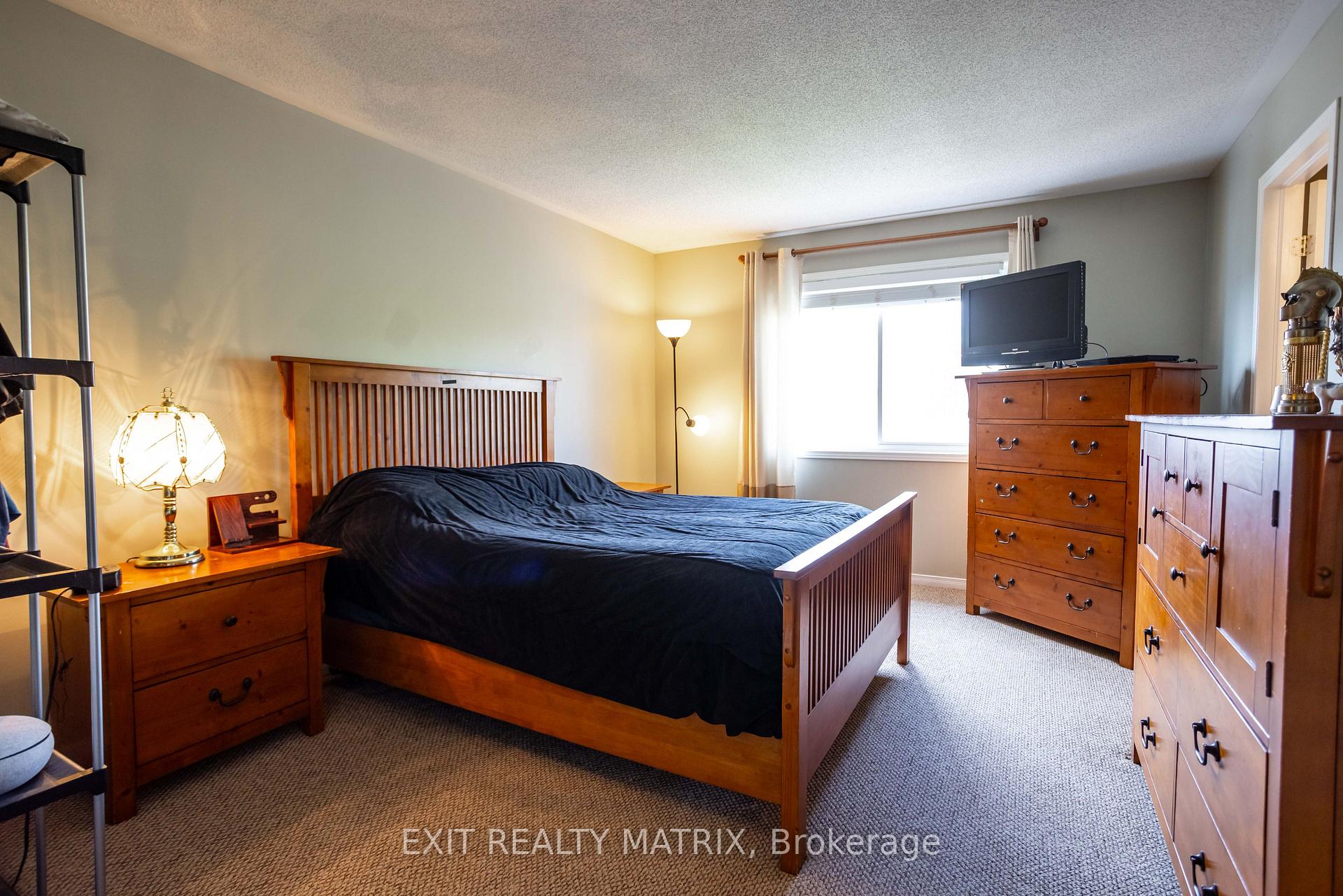 Photo 19 of 1158 Brasseur Crescent, Ottawa, Fallingbrook/Gardenway South — HOMEH