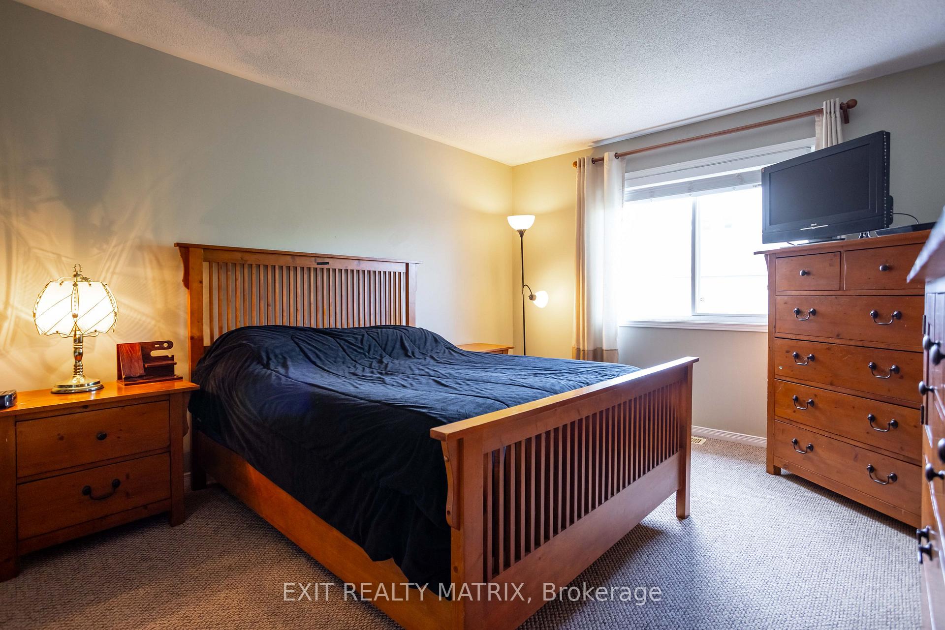 Photo 20 of 1158 Brasseur Crescent, Ottawa, Fallingbrook/Gardenway South — HOMEH