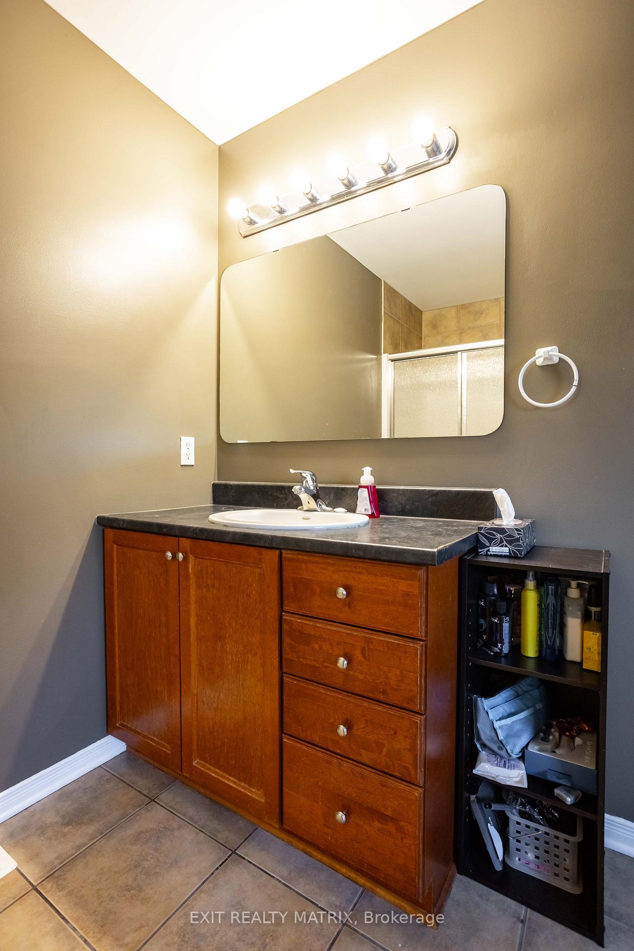 Photo 26 of 1158 Brasseur Crescent, Ottawa, Fallingbrook/Gardenway South — HOMEH