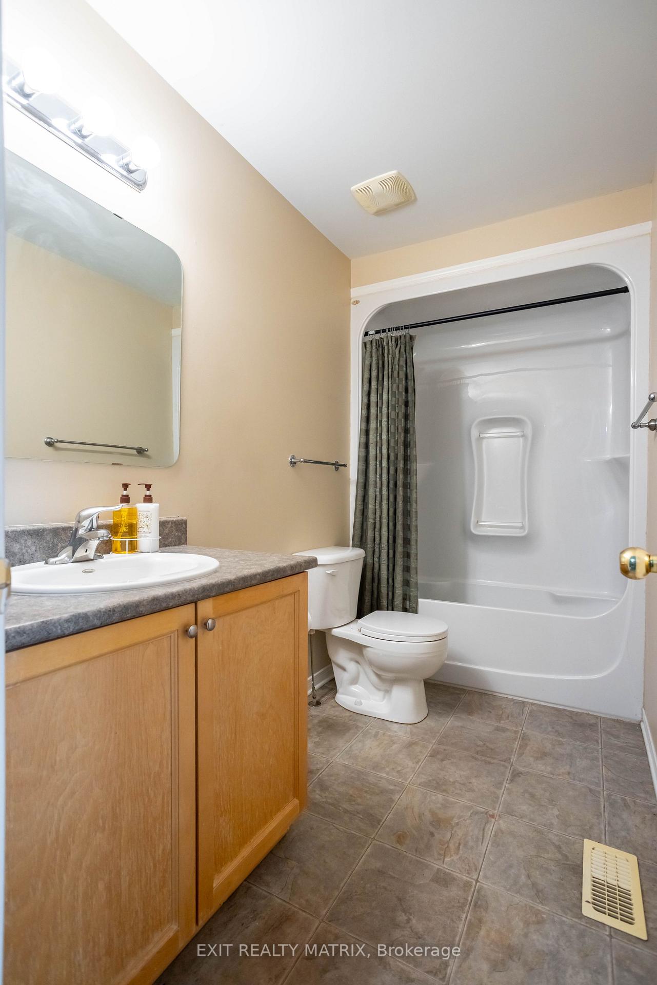 Photo 32 of 1158 Brasseur Crescent, Ottawa, Fallingbrook/Gardenway South — HOMEH