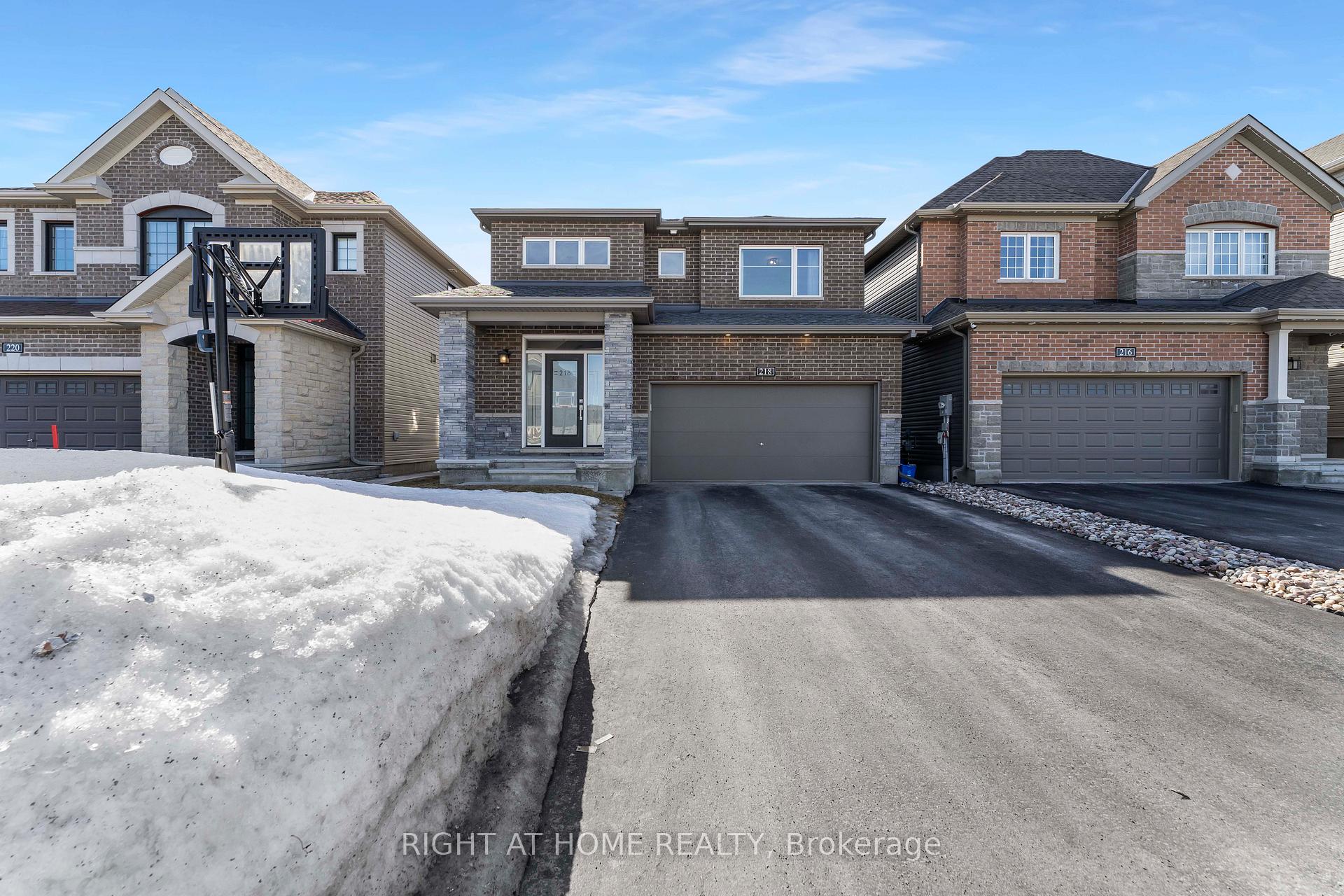 Photo 2 of 218 Aquarium Avenue, Ottawa, Avalon West — HOMEH
