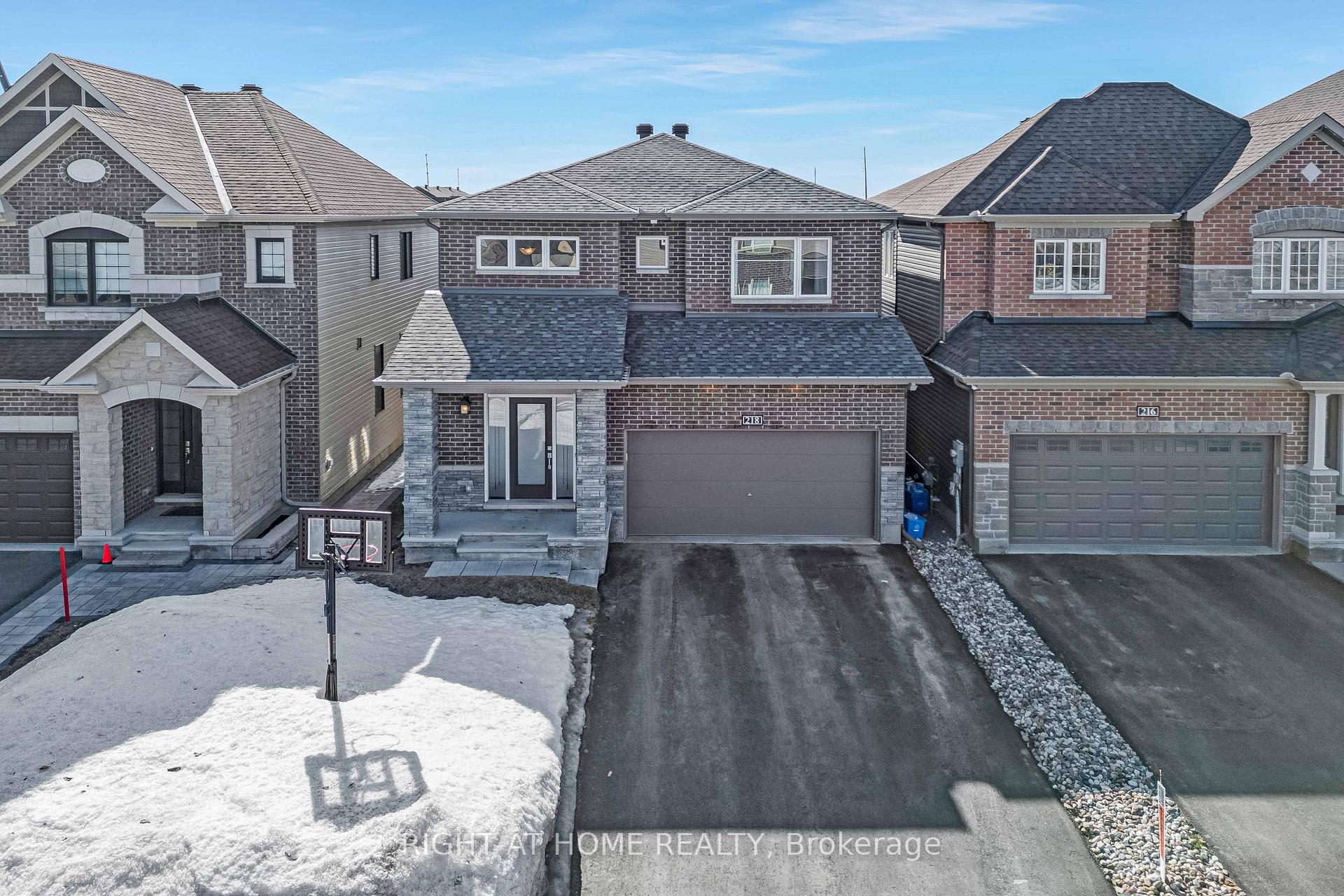 Photo 3 of 218 Aquarium Avenue, Ottawa, Avalon West — HOMEH