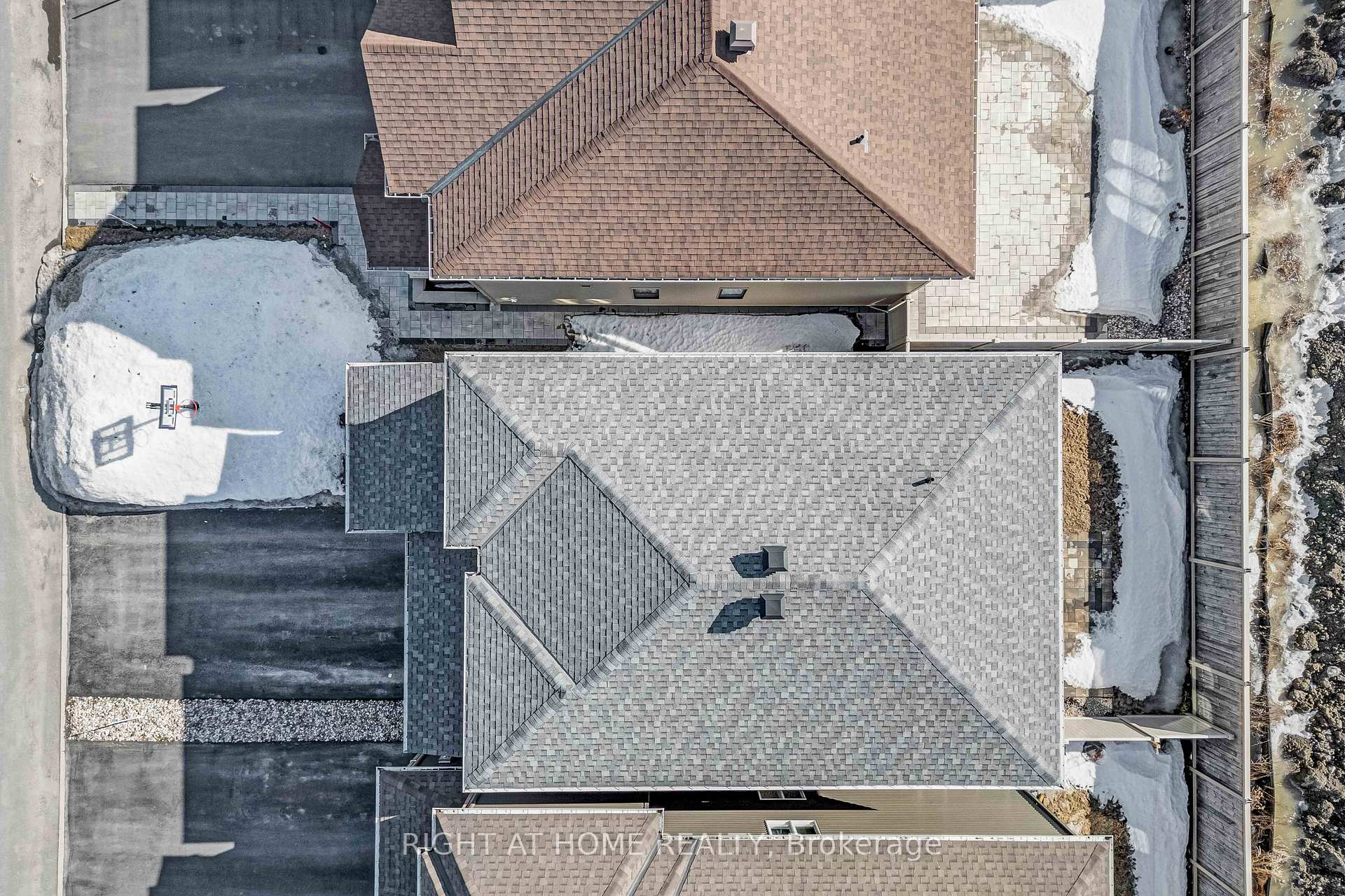 Photo 37 of 218 Aquarium Avenue, Ottawa, Avalon West — HOMEH