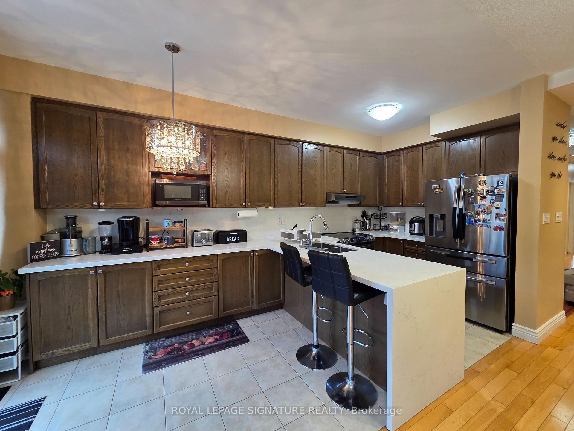 Photo 9 of 720 Agnew Crescent, Milton, Beaty — HOMEH