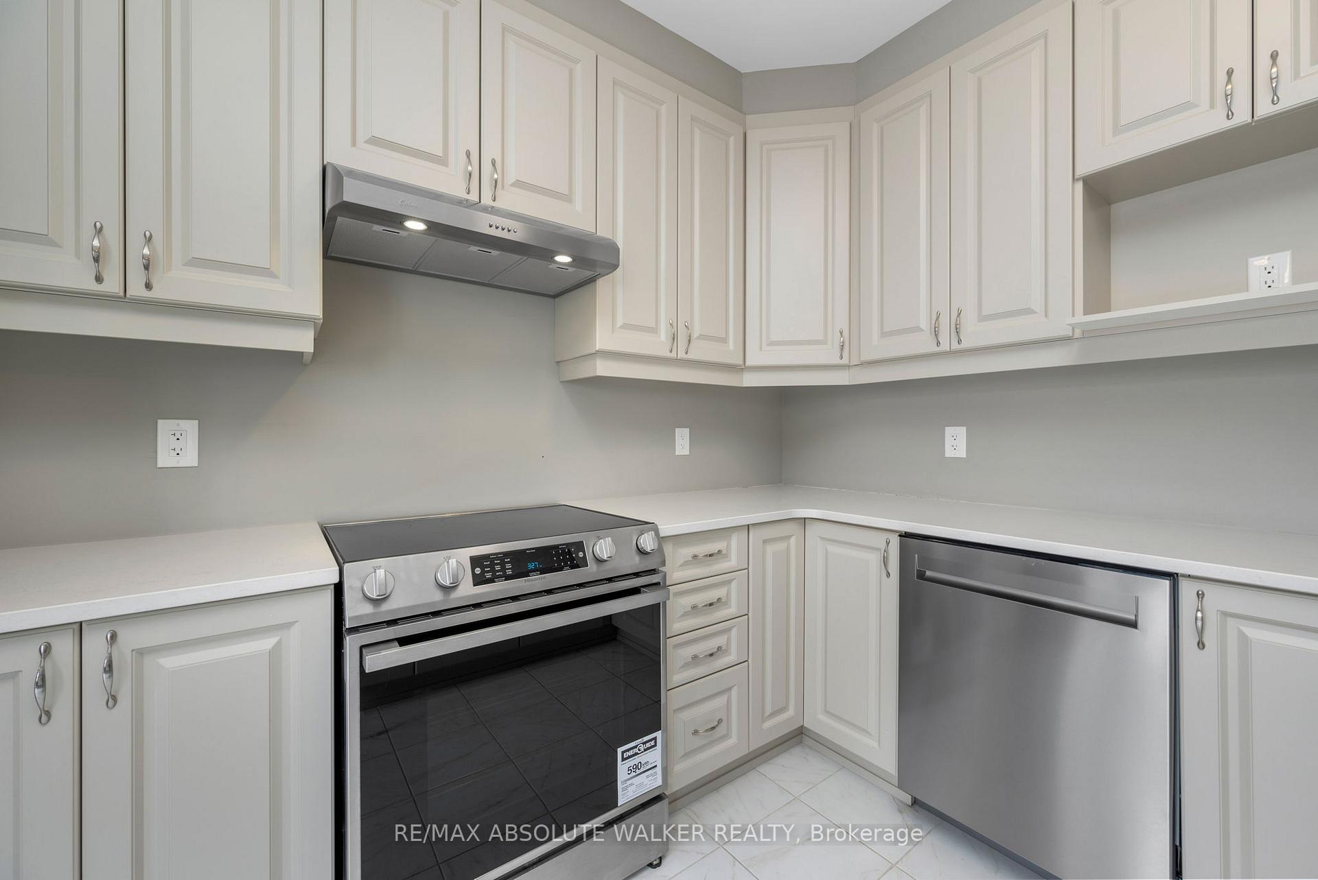 Photo 10 of 2156 Winsome Terrace, Ottawa, Fallingbrook/Gardenway South — HOMEH