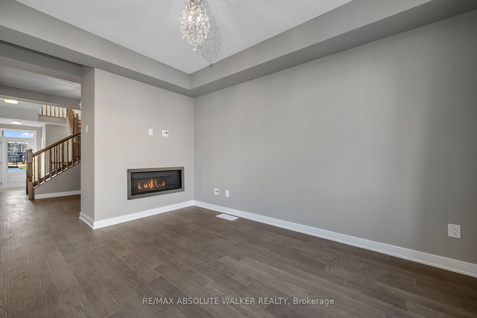 Photo 13 of 2156 Winsome Terrace, Ottawa, Fallingbrook/Gardenway South — HOMEH