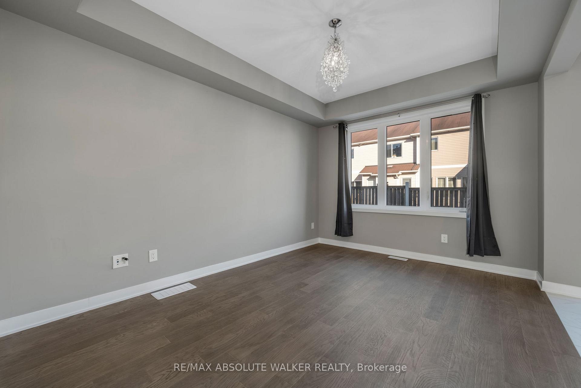 Photo 14 of 2156 Winsome Terrace, Ottawa, Fallingbrook/Gardenway South — HOMEH