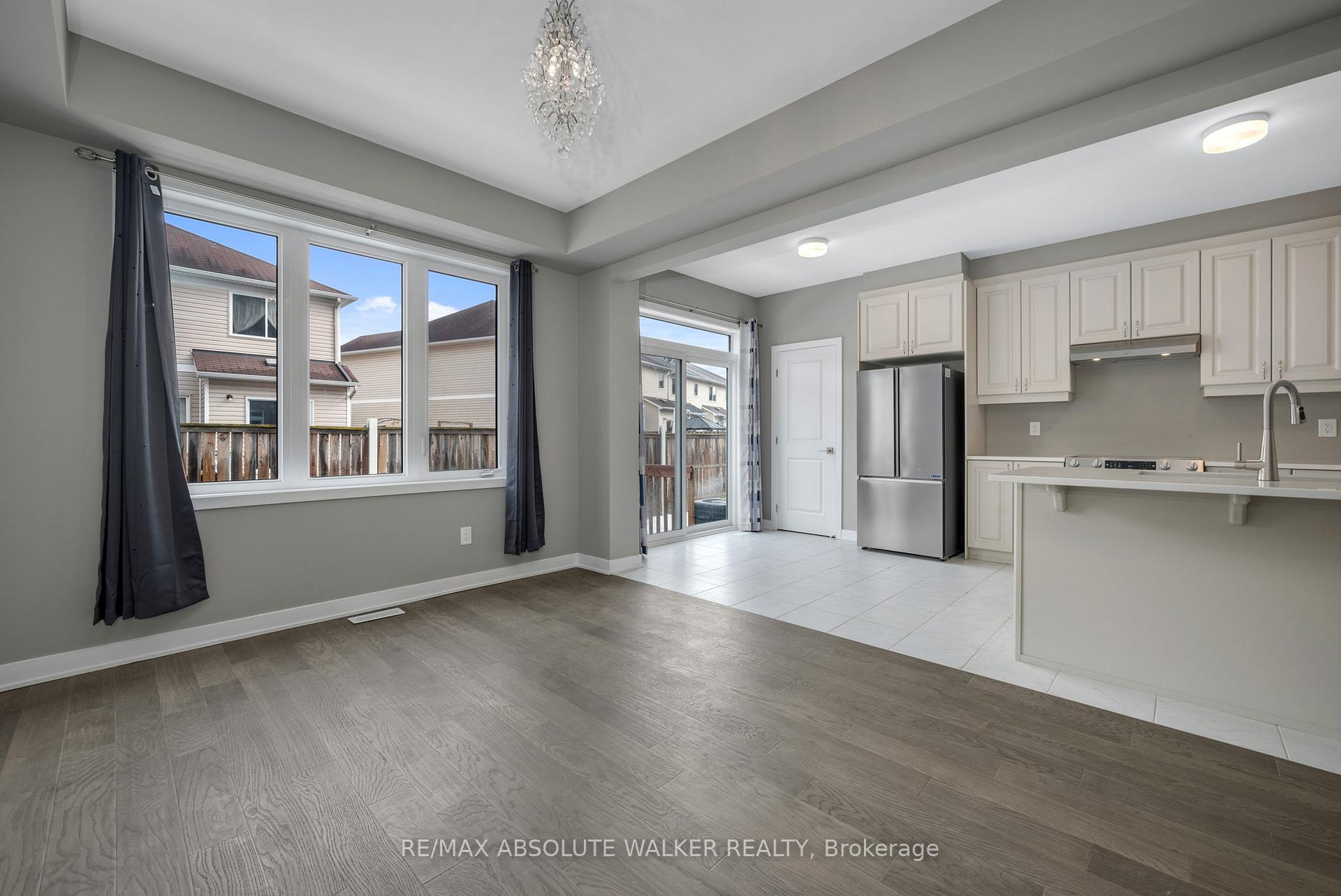 Photo 15 of 2156 Winsome Terrace, Ottawa, Fallingbrook/Gardenway South — HOMEH