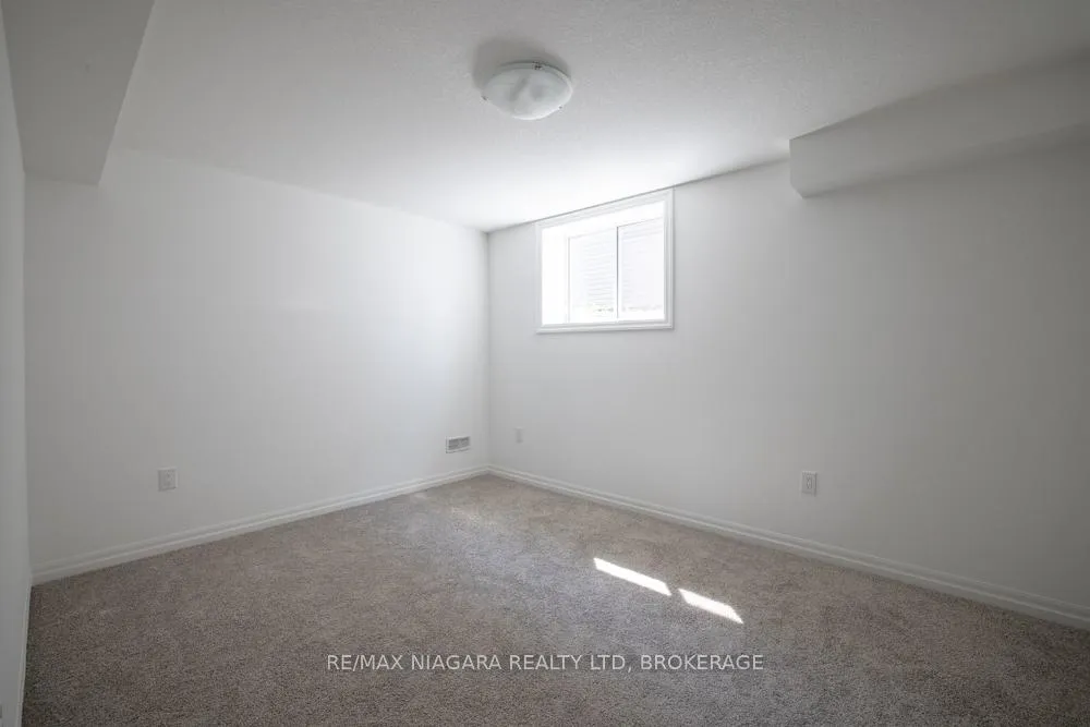 Photo 4 of Unit Lower, 158 Hillcrest Road, Port Colborne, Main Street — HOMEH