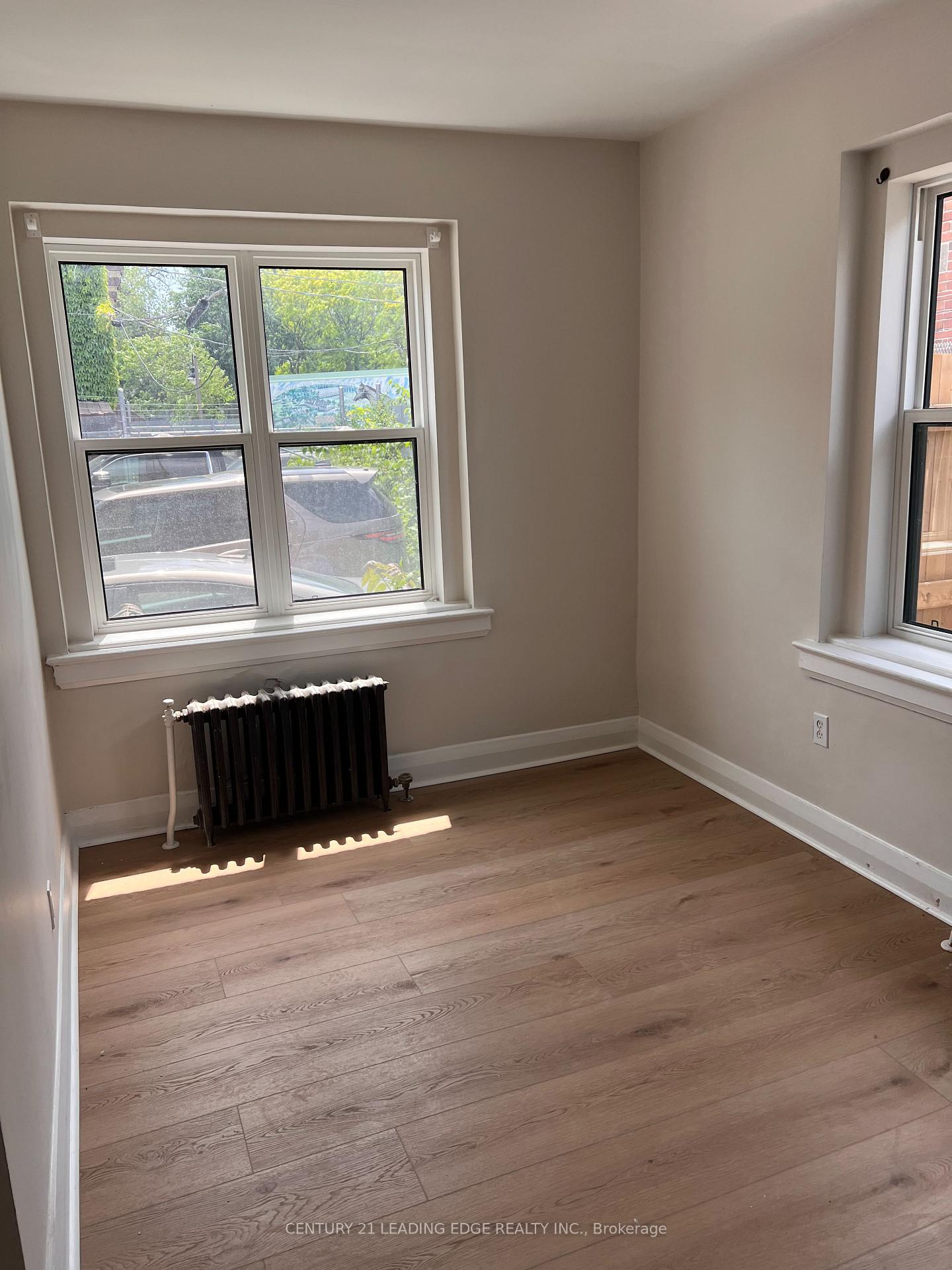 Photo 4 of Unit 1/18, 82 Simcoe Street, Oshawa, Central — HOMEH
