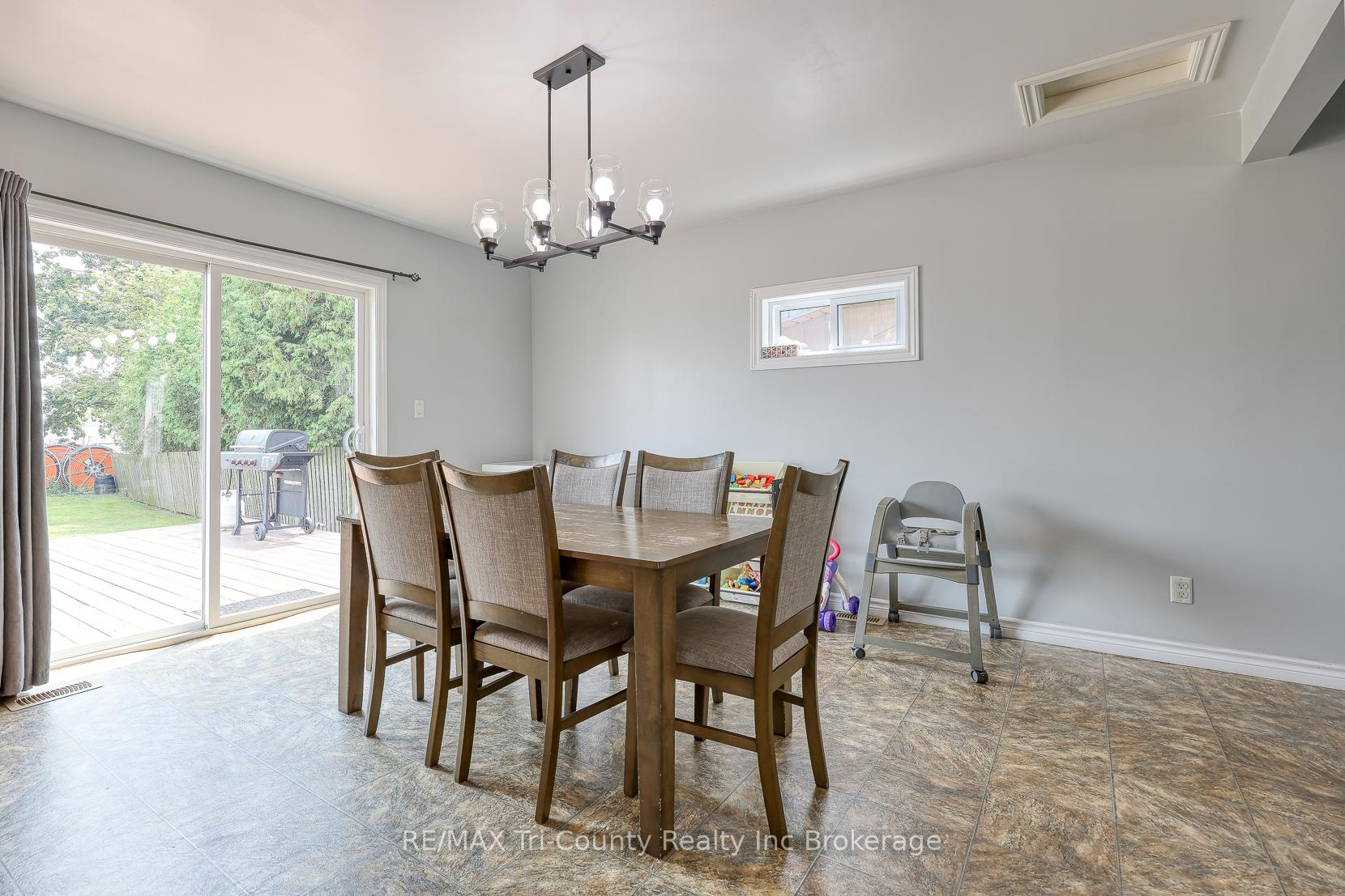 Photo 33 of 180 Talbot Street, Norfolk, Courtland — HOMEH