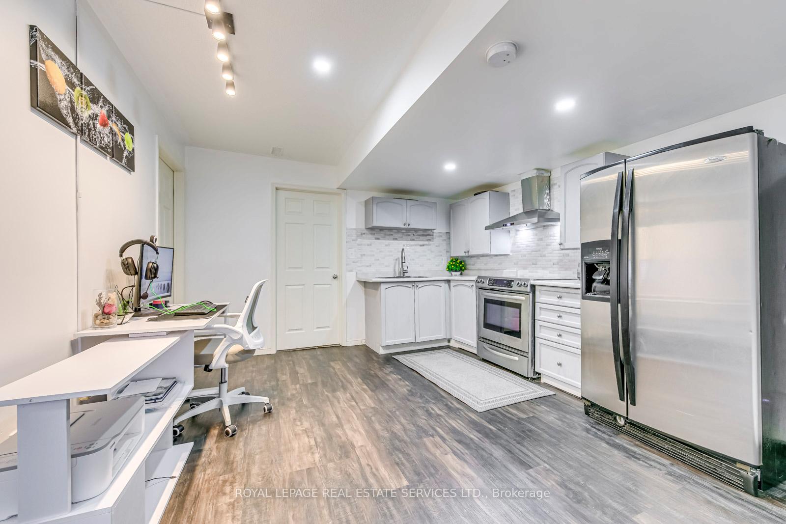Photo 28 of 448 Downes Jackson Heights, Milton, Harrison — HOMEH
