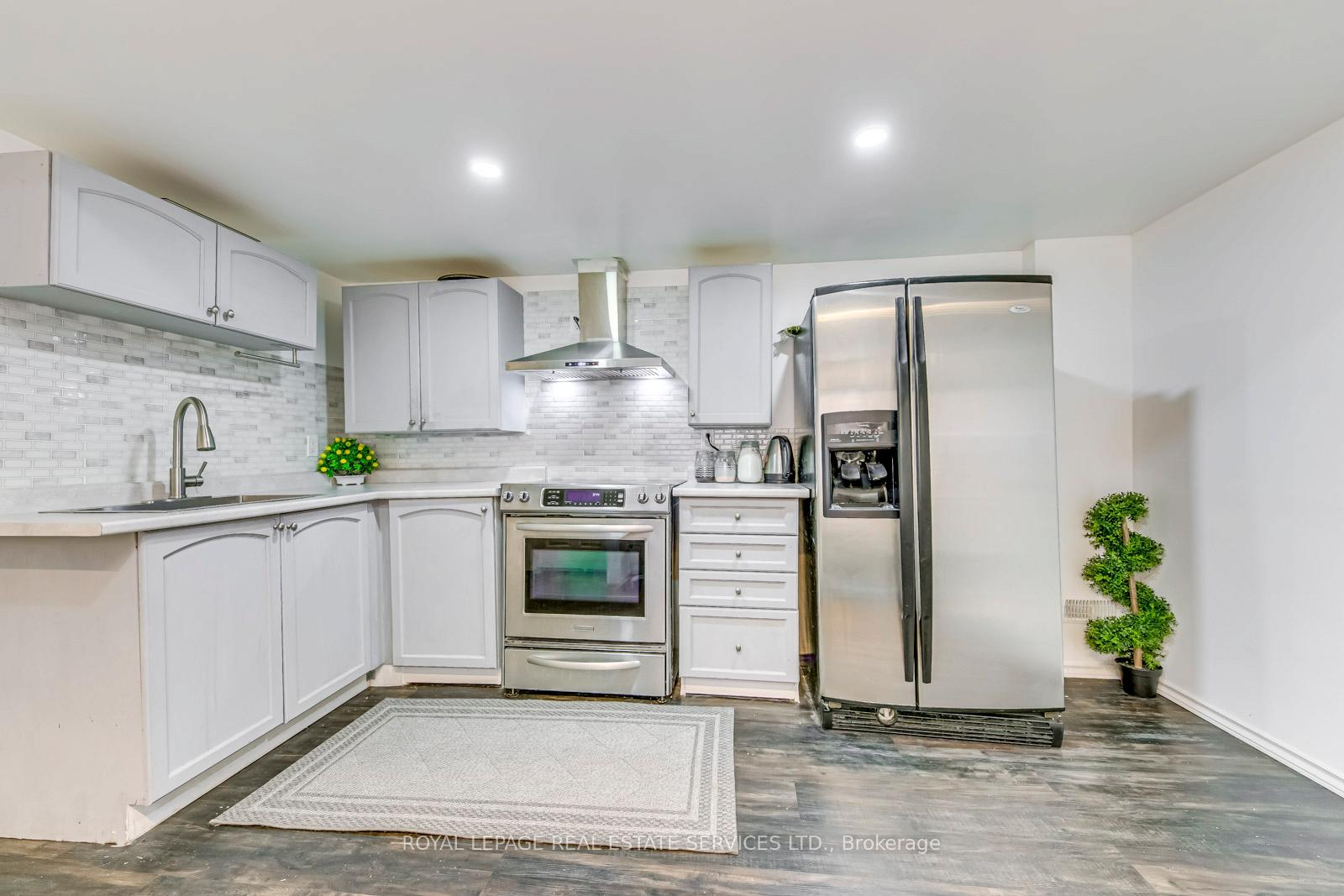 Photo 29 of 448 Downes Jackson Heights, Milton, Harrison — HOMEH