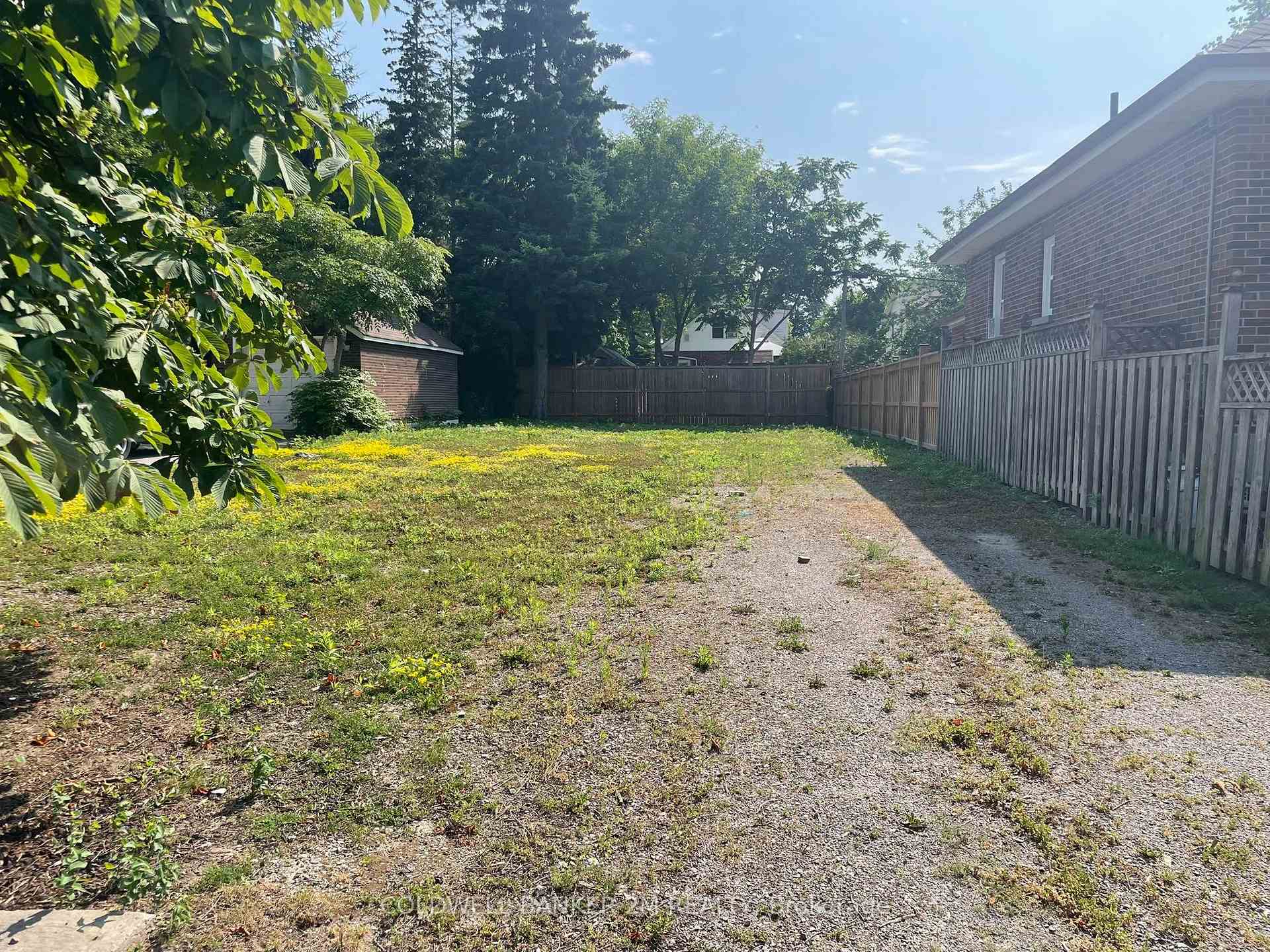 Photo 2 of 639 Hortop Street, Oshawa, O'Neill — HOMEH