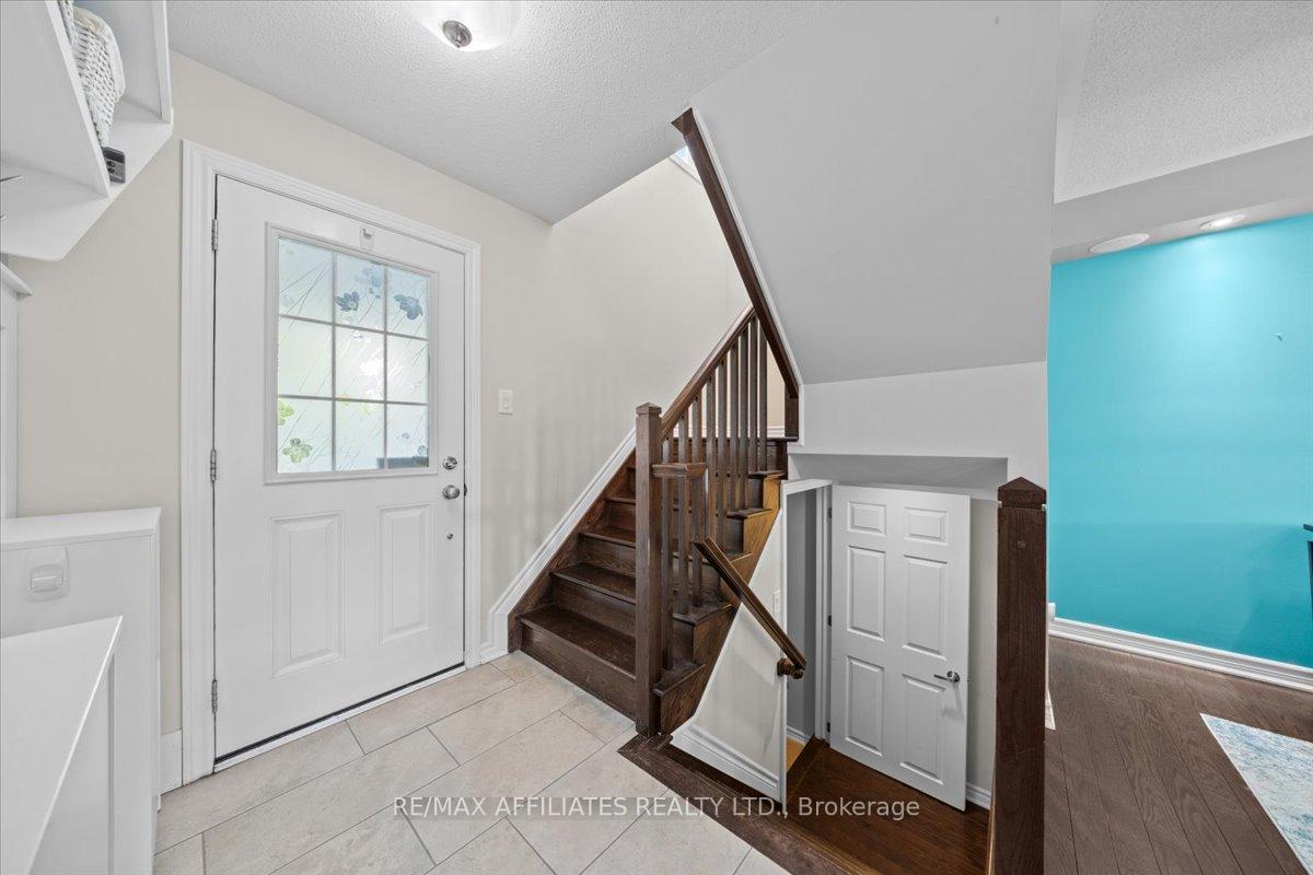 Photo 4 of 142 Eclipse Crescent, Ottawa, Notting Hill/Summerside — HOMEH