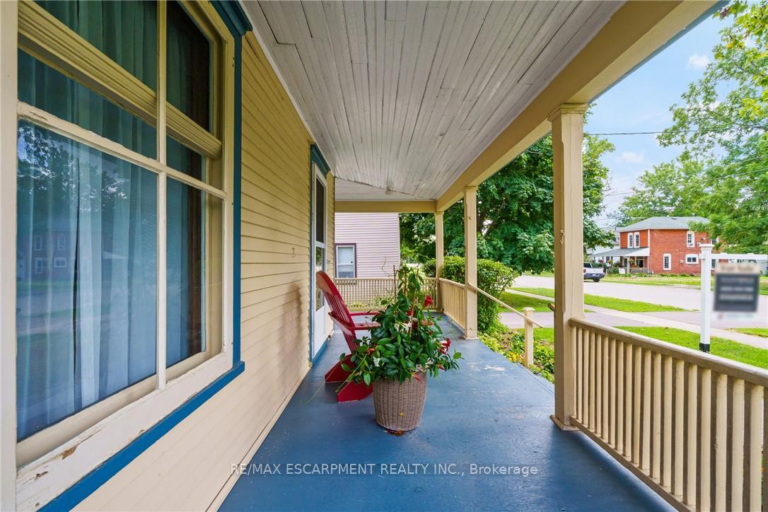 Photo 4 of 52 Ellis Street, Norfolk, Port Rowan — HOMEH
