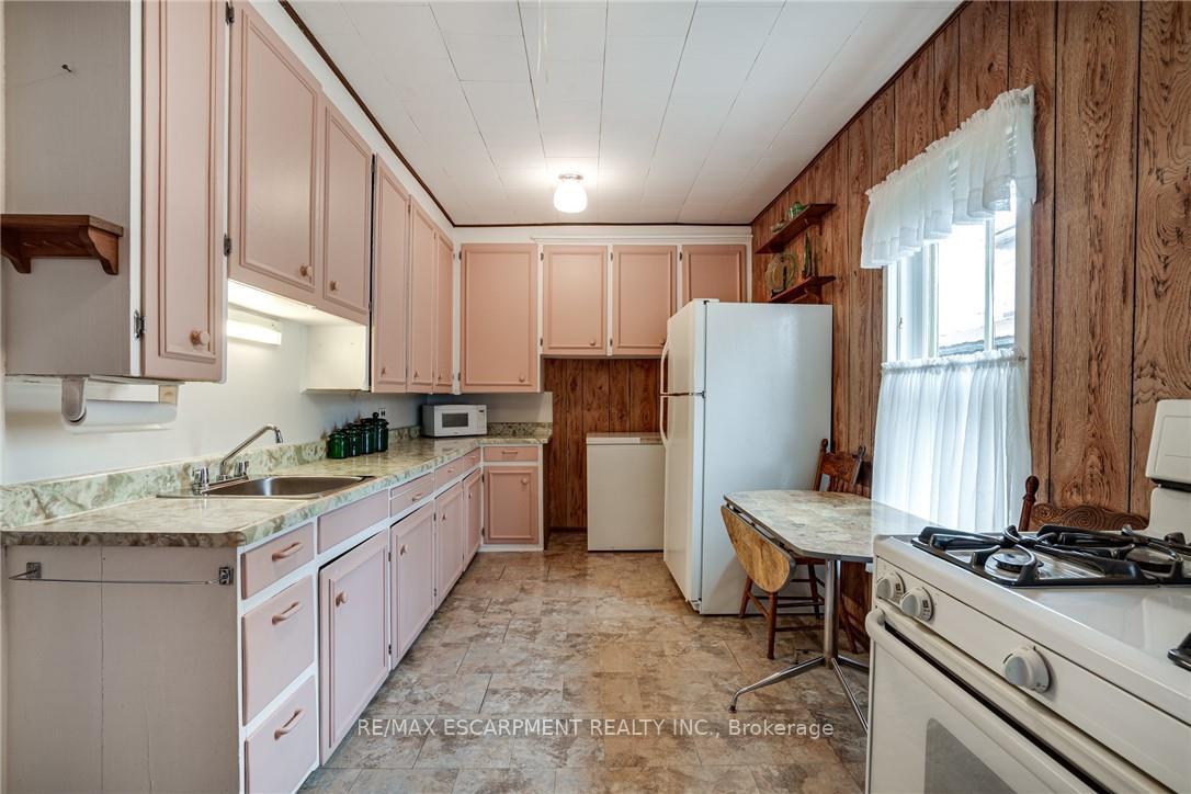 Photo 22 of 52 Ellis Street, Norfolk, Port Rowan — HOMEH