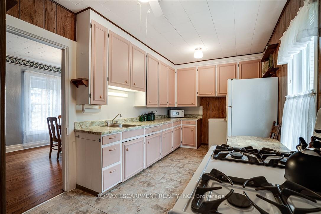 Photo 23 of 52 Ellis Street, Norfolk, Port Rowan — HOMEH