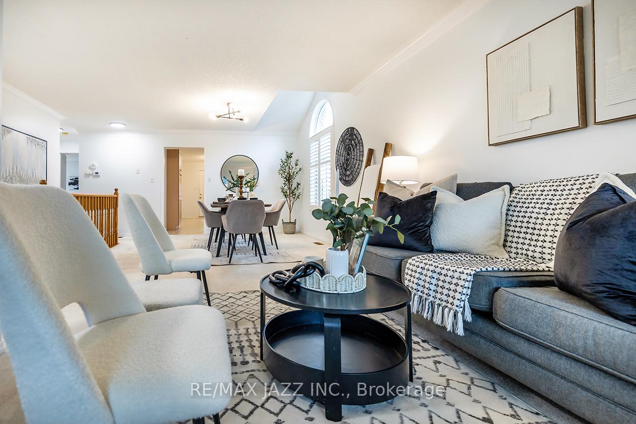 Photo 9 of 875 Beatrice Street E, Oshawa, Pinecrest — HOMEH