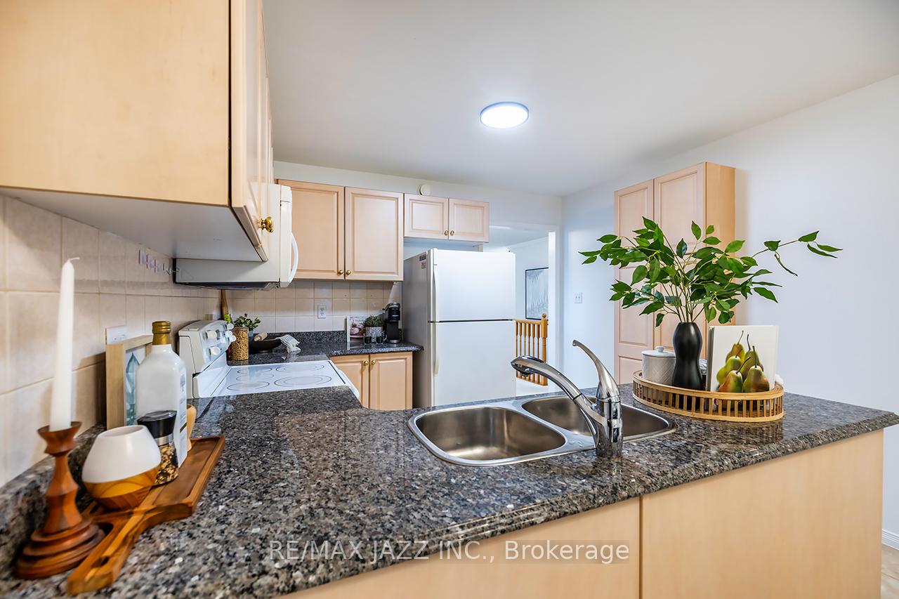 Photo 15 of 875 Beatrice Street E, Oshawa, Pinecrest — HOMEH