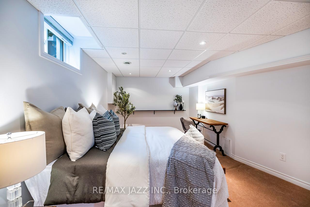 Photo 36 of 875 Beatrice Street E, Oshawa, Pinecrest — HOMEH