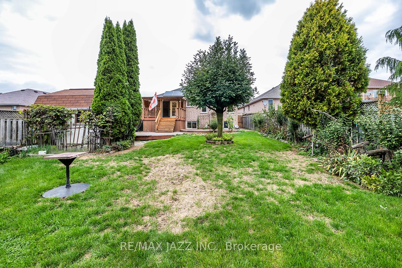 Photo 42 of 875 Beatrice Street E, Oshawa, Pinecrest — HOMEH