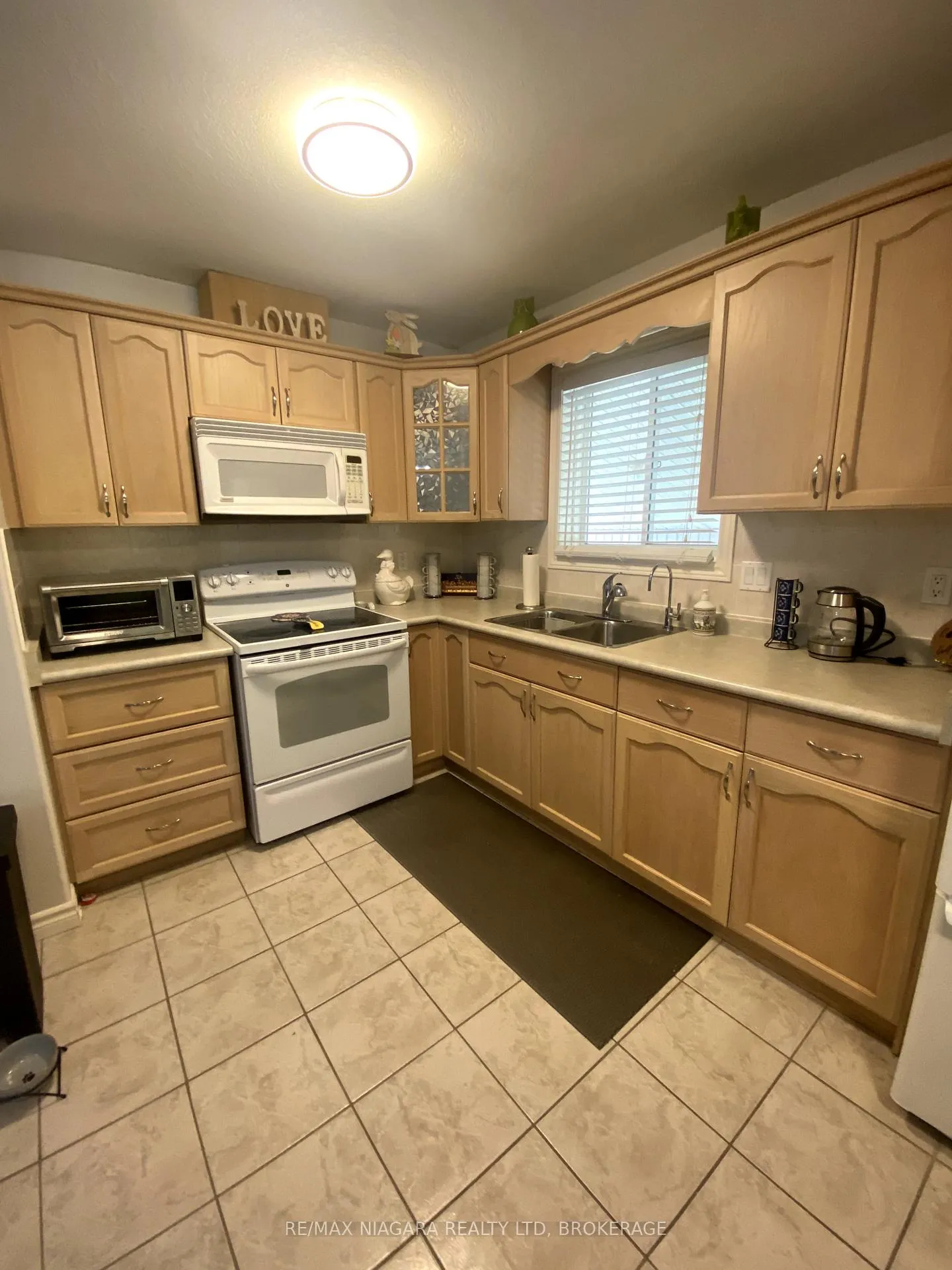 Photo 5 of 4875 Firelane 18, Port Colborne, Sherkston — HOMEH