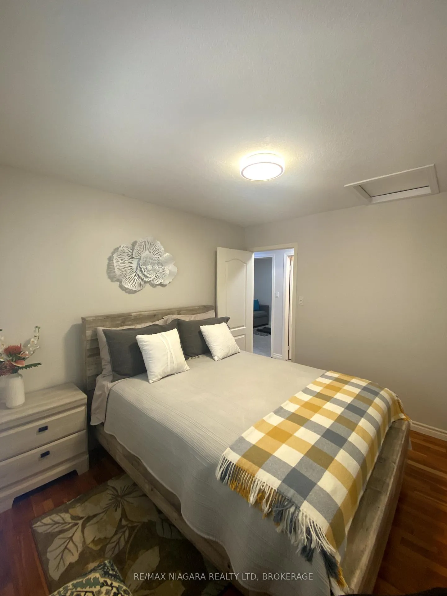 Photo 11 of 4875 Firelane 18, Port Colborne, Sherkston — HOMEH