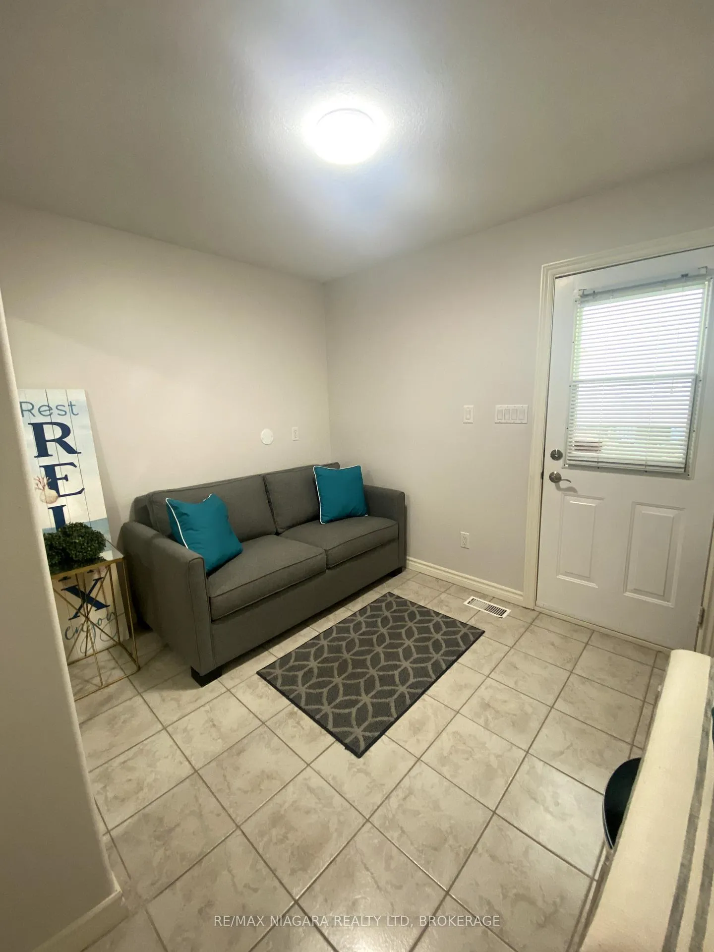 Photo 14 of 4875 Firelane 18, Port Colborne, Sherkston — HOMEH