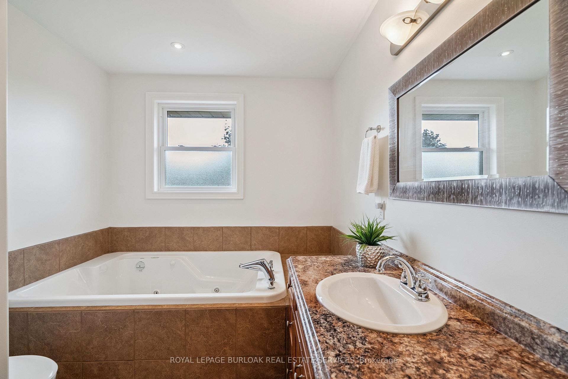 Photo 14 of 90 Driftwood Drive, Norfolk, Simcoe — HOMEH