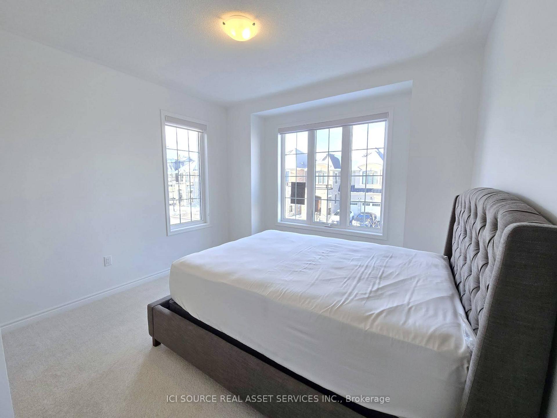 Photo 24 of 1405 Mockingbird Square, Pickering, Rural Pickering — HOMEH