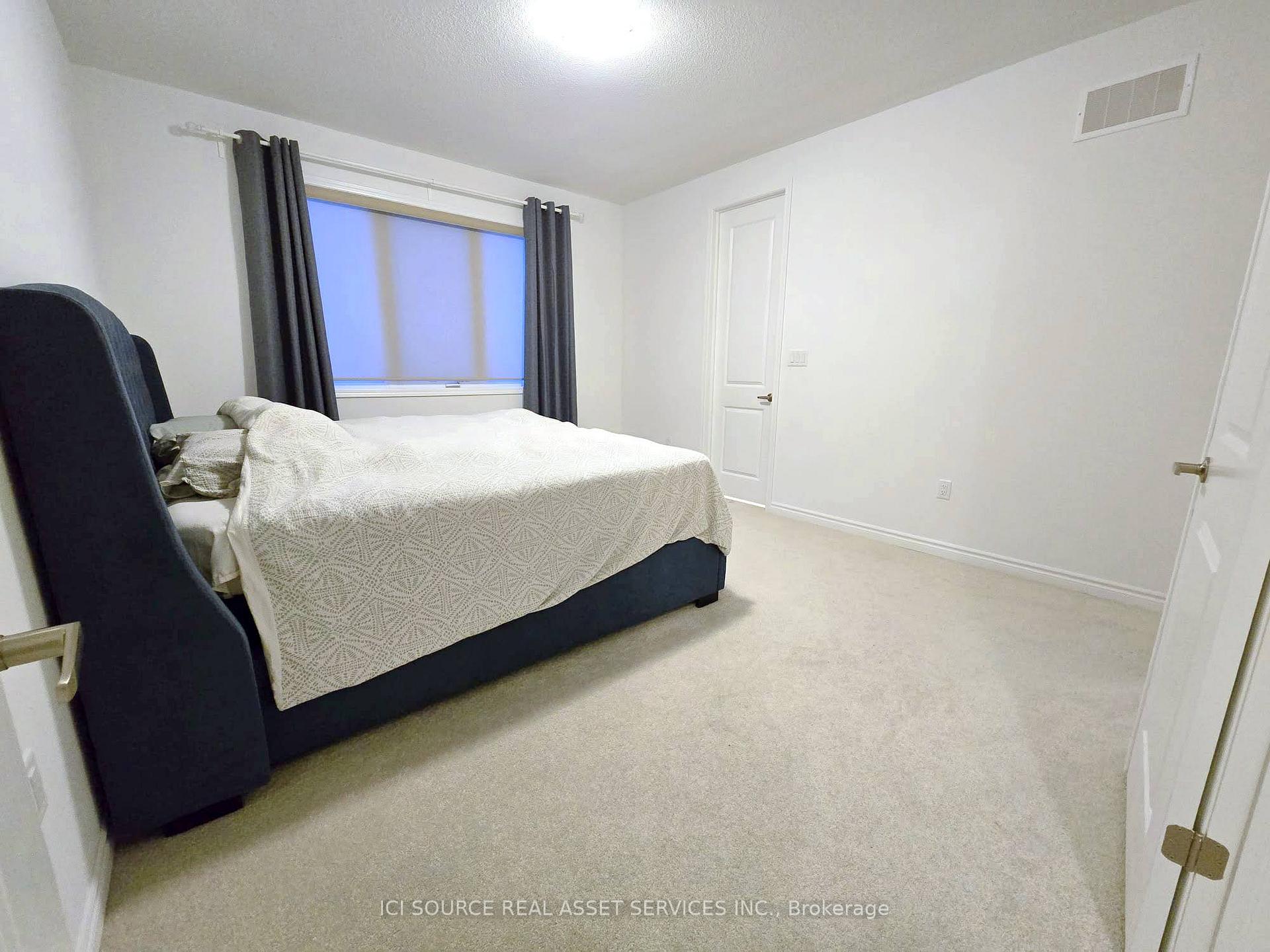 Photo 25 of 1405 Mockingbird Square, Pickering, Rural Pickering — HOMEH