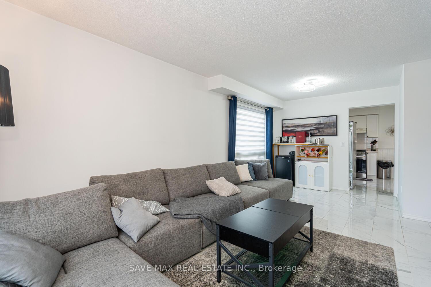 Photo 13 of 1058 Renaissance Drive, Oshawa, Lakeview — HOMEH