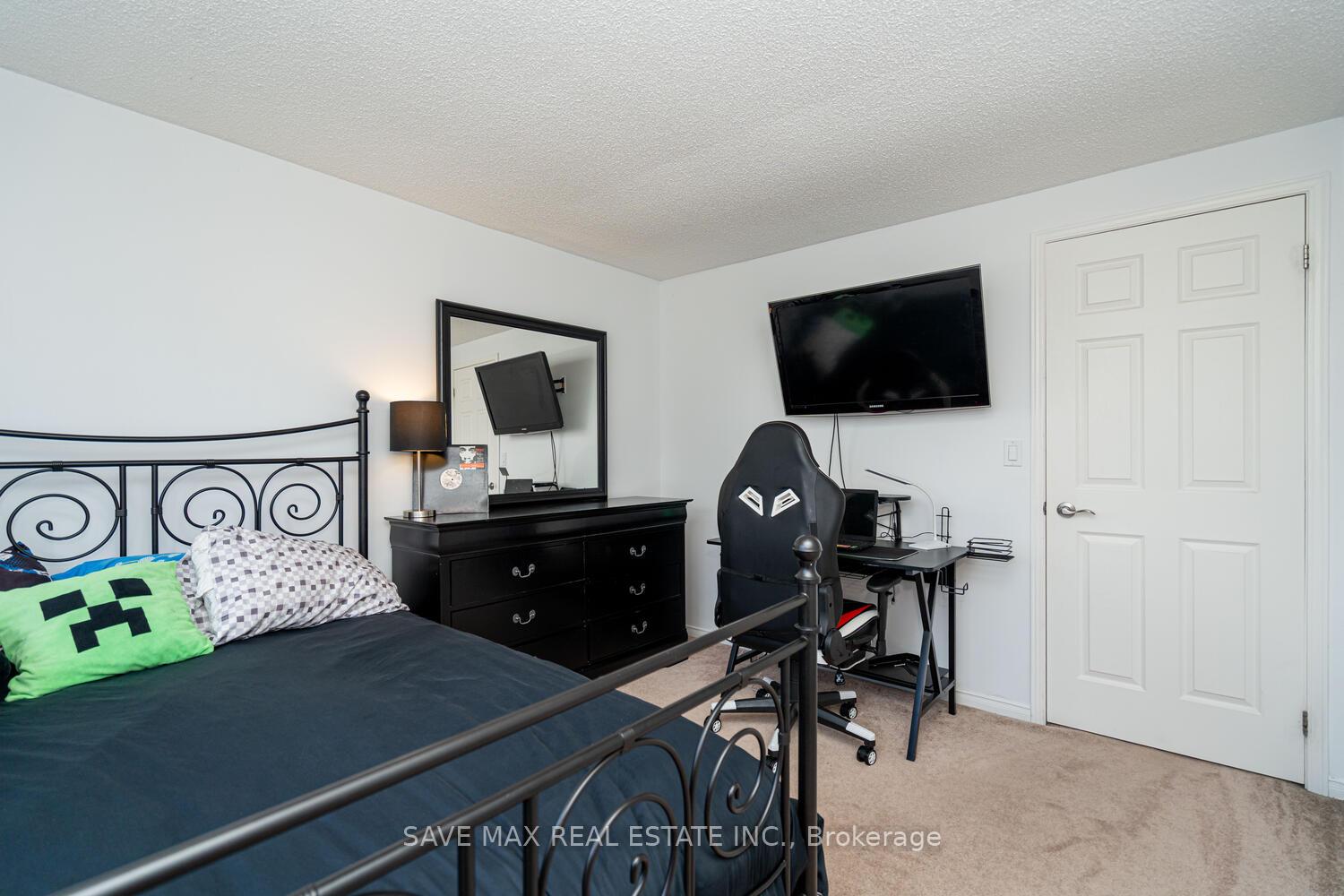 Photo 29 of 1058 Renaissance Drive, Oshawa, Lakeview — HOMEH